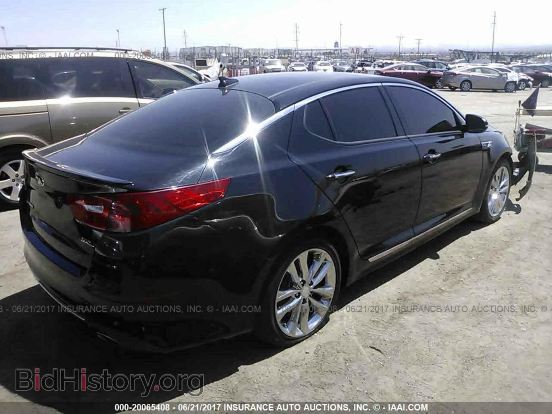 2014 Kia Optima - VIN: 5XXGR4A64EG341700 - Photo 4
