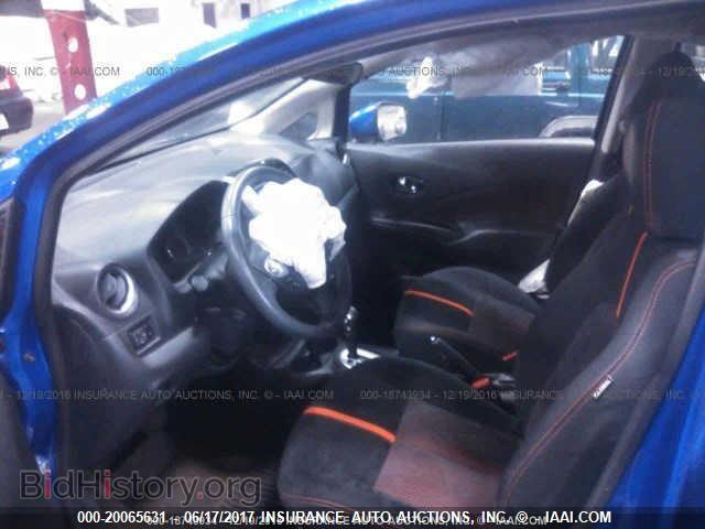 2015 Nissan Versa note - VIN: 3N1CE2CP6FL433582 - Photo 5