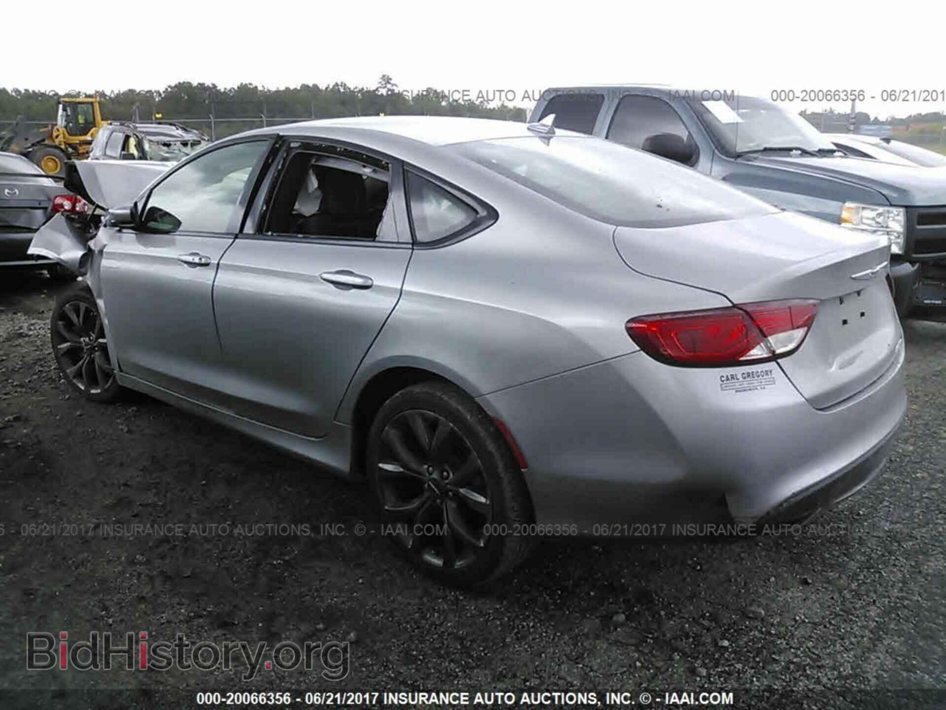 2015 Chrysler 200 - VIN: 1C3CCCBG3FN572583 - Photo 3