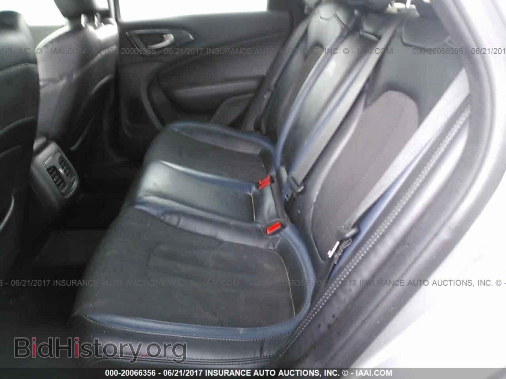 2015 Chrysler 200 - VIN: 1C3CCCBG3FN572583 - Photo 8
