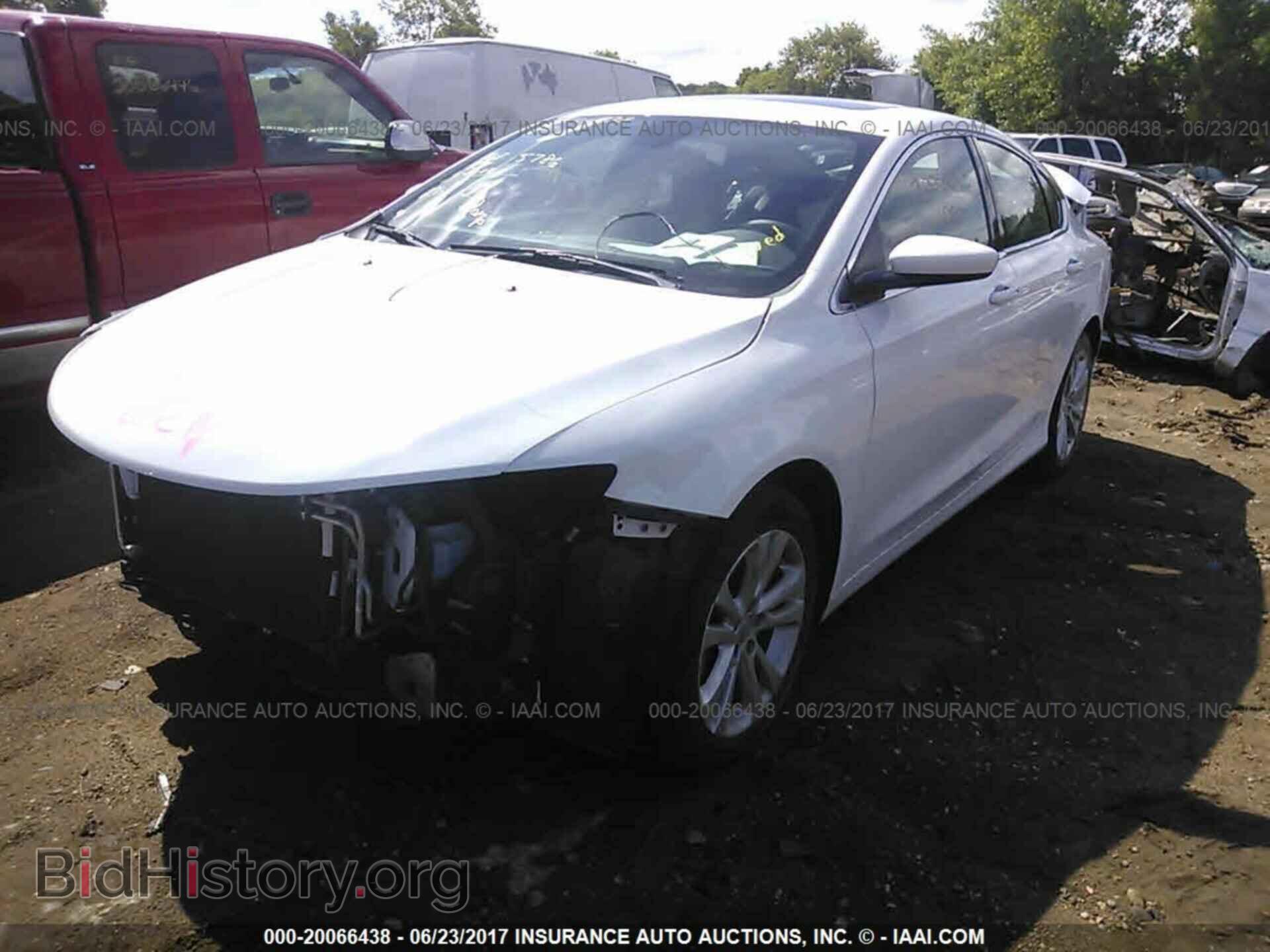 2016 Chrysler 200 - VIN: 1C3CCCAB2GN143121 - Фото 2