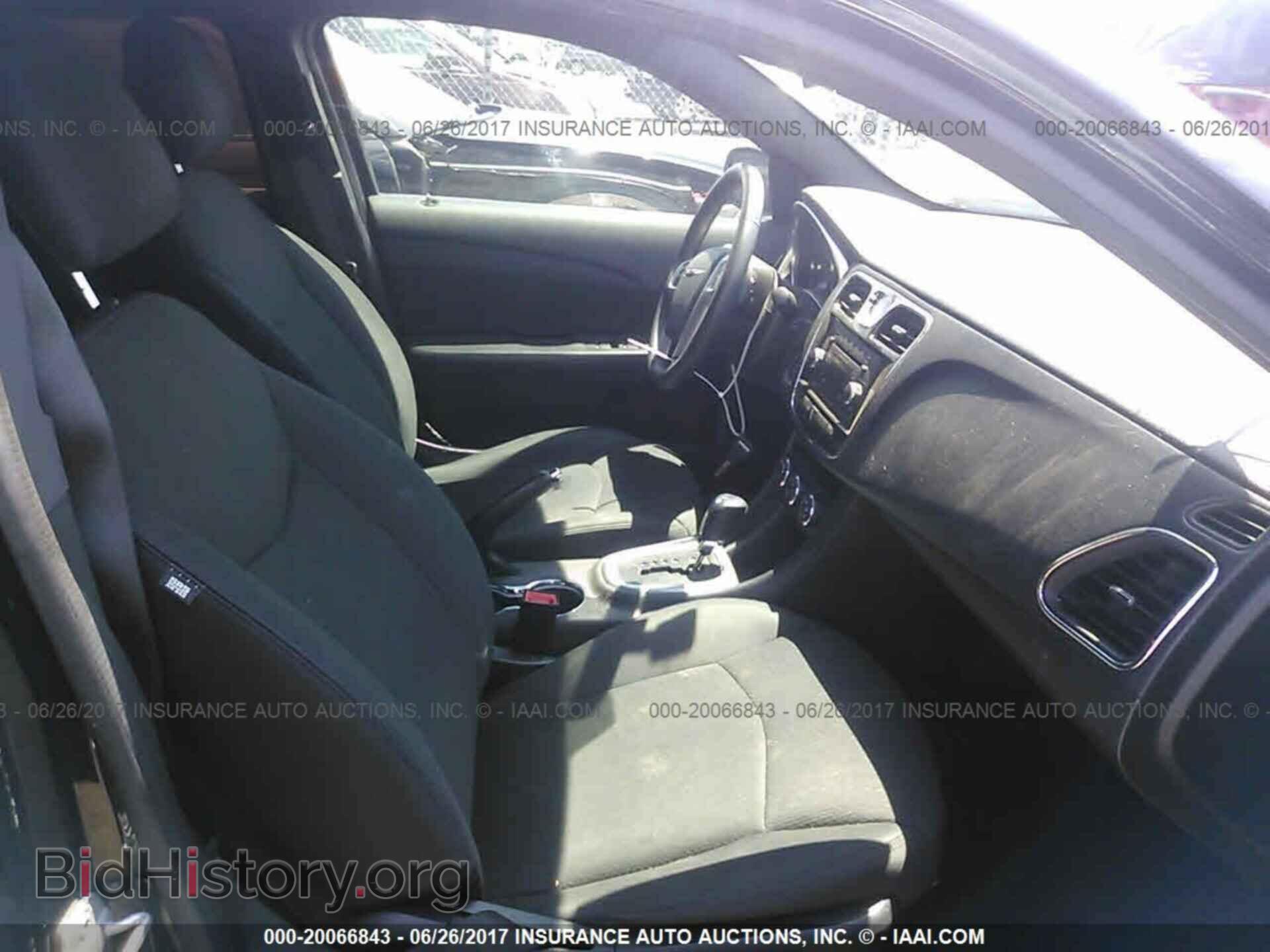 2014 Chrysler 200 - VIN: 1C3CCBBB0EN102007 - Фото 5