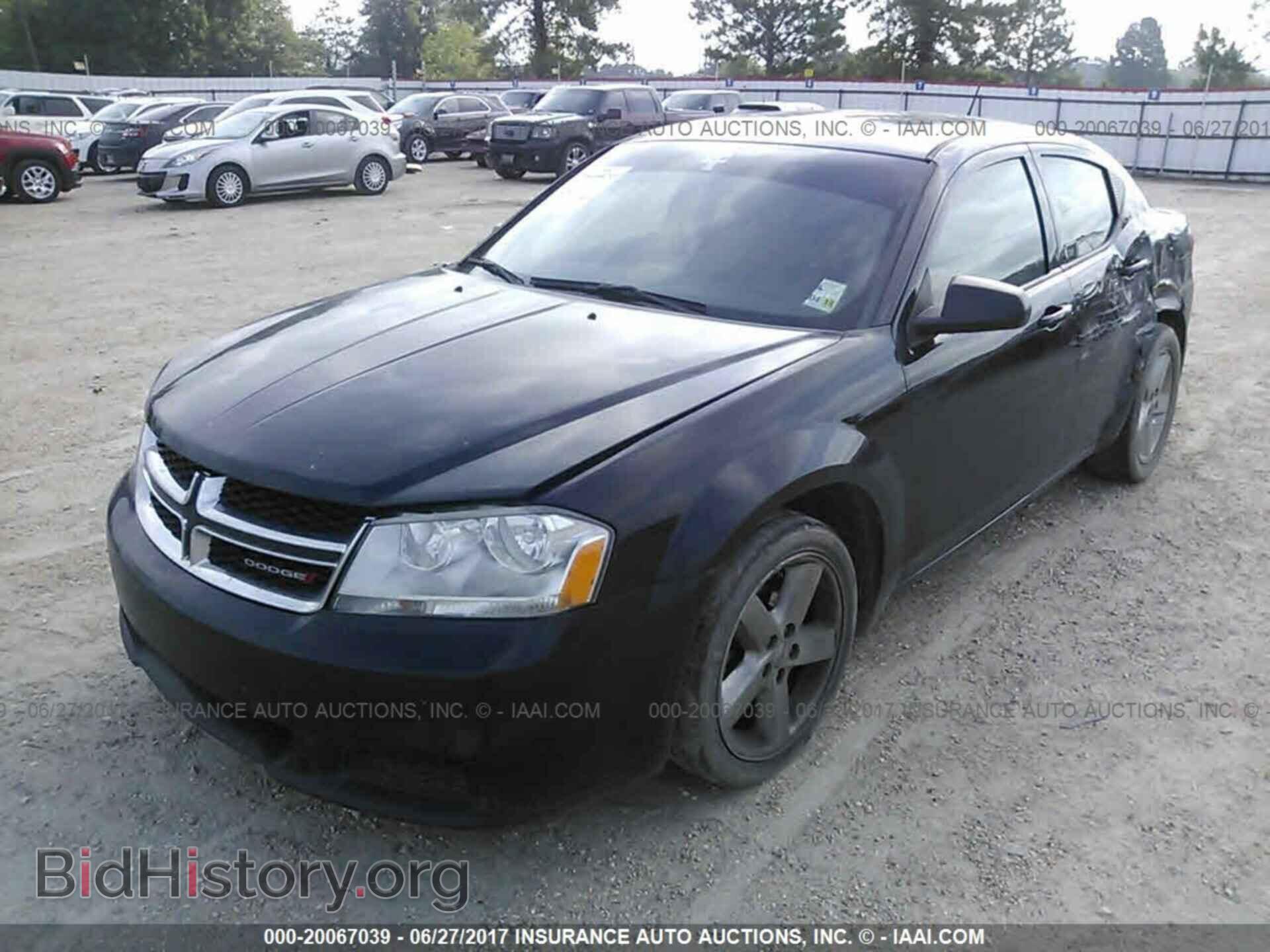 2014 Dodge Avenger - VIN: 1C3CDZAB2EN104039 - Photo 2