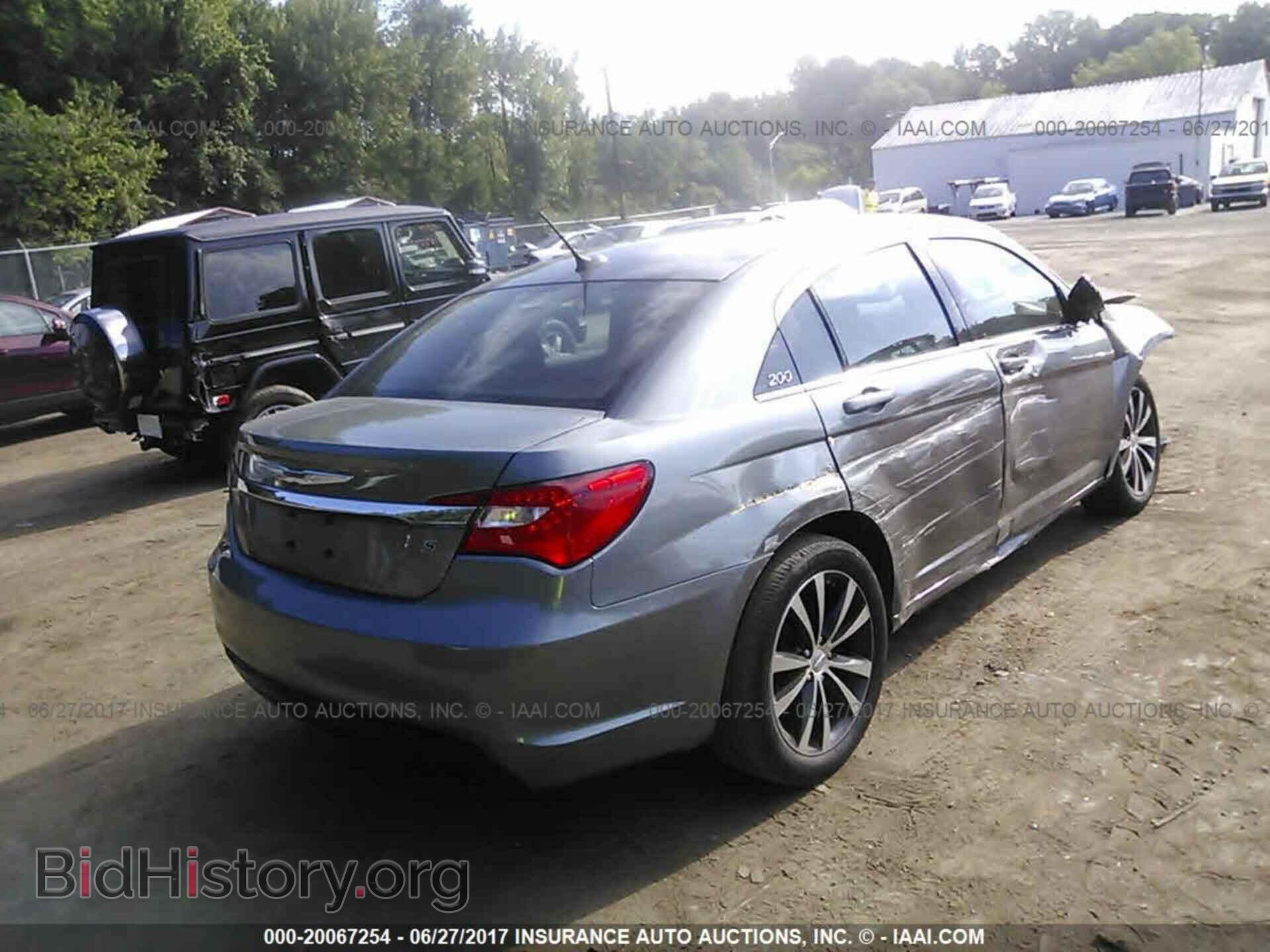 2013 Chrysler 200 - VIN: 1C3CCBBB5DN655346 - Фото 4