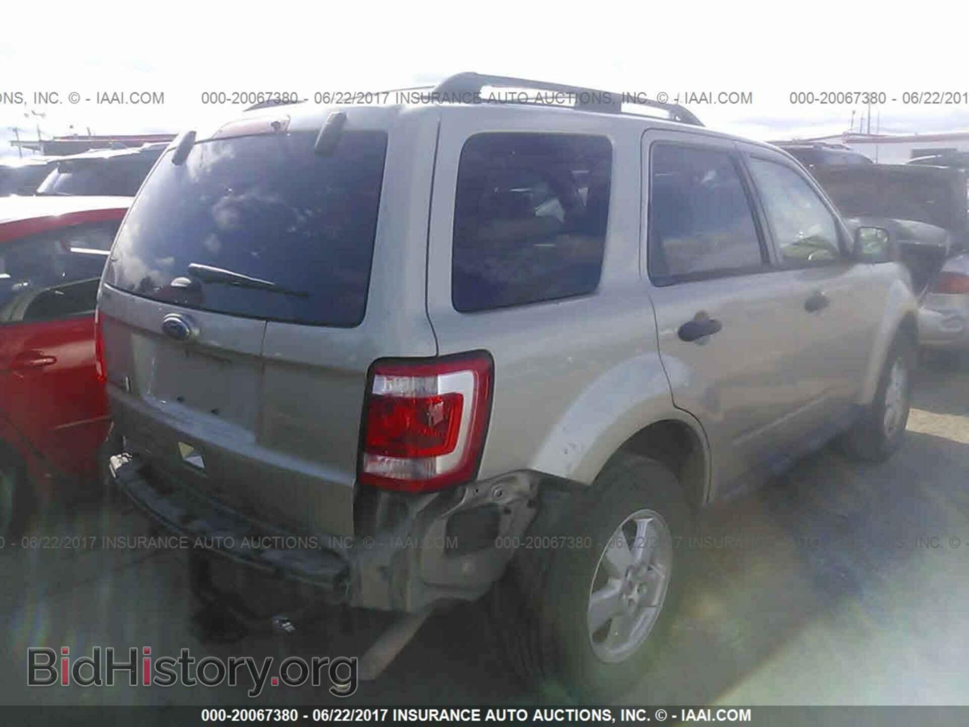 2012 Ford Escape - VIN: 1FMCU0D76CKB41684 - Photo 4