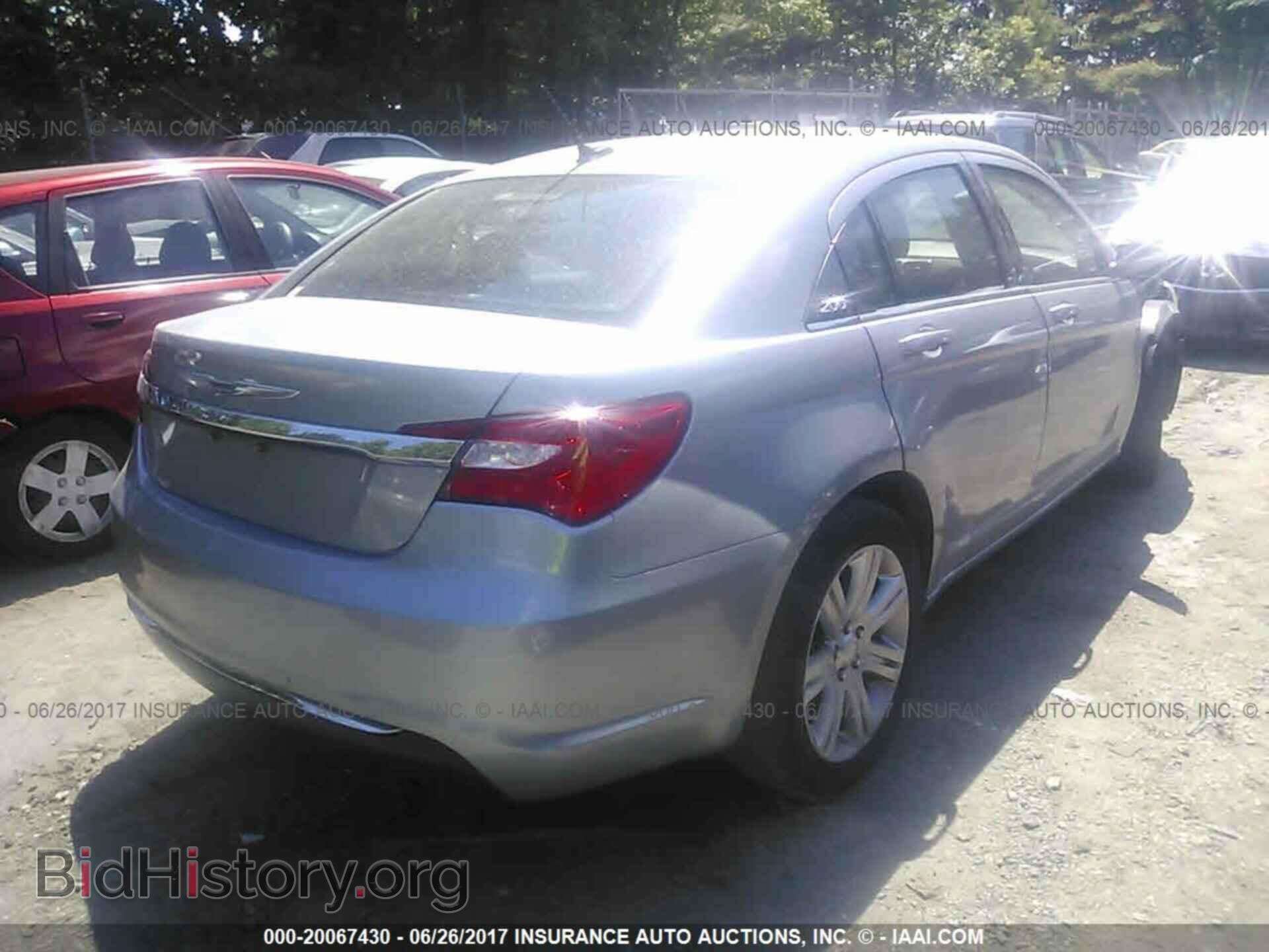 2013 Chrysler 200 - VIN: 1C3CCBBB7DN743346 - Фото 4