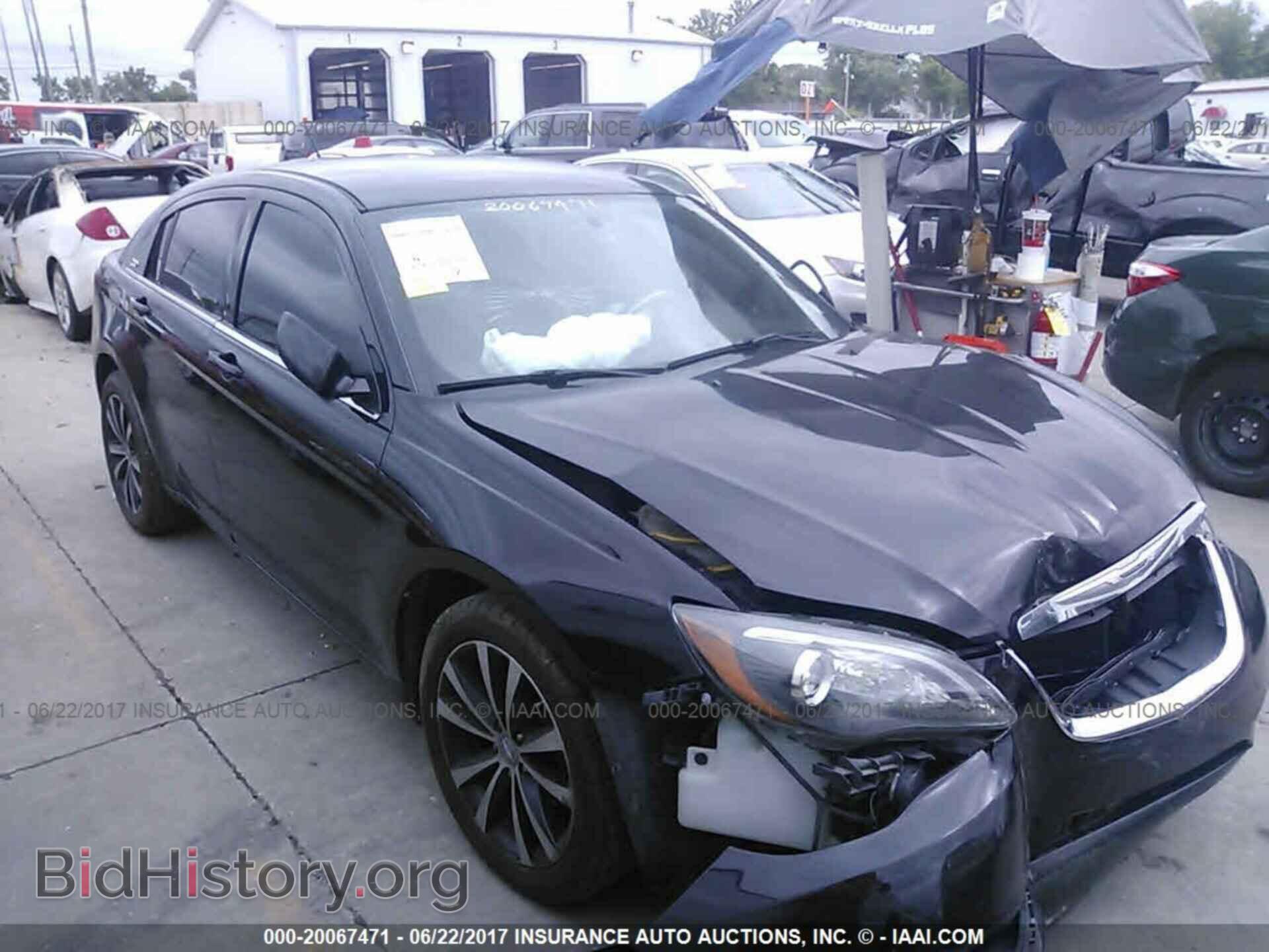 Photo 1C3CCBBB3DN515232 - Chrysler 200 2013