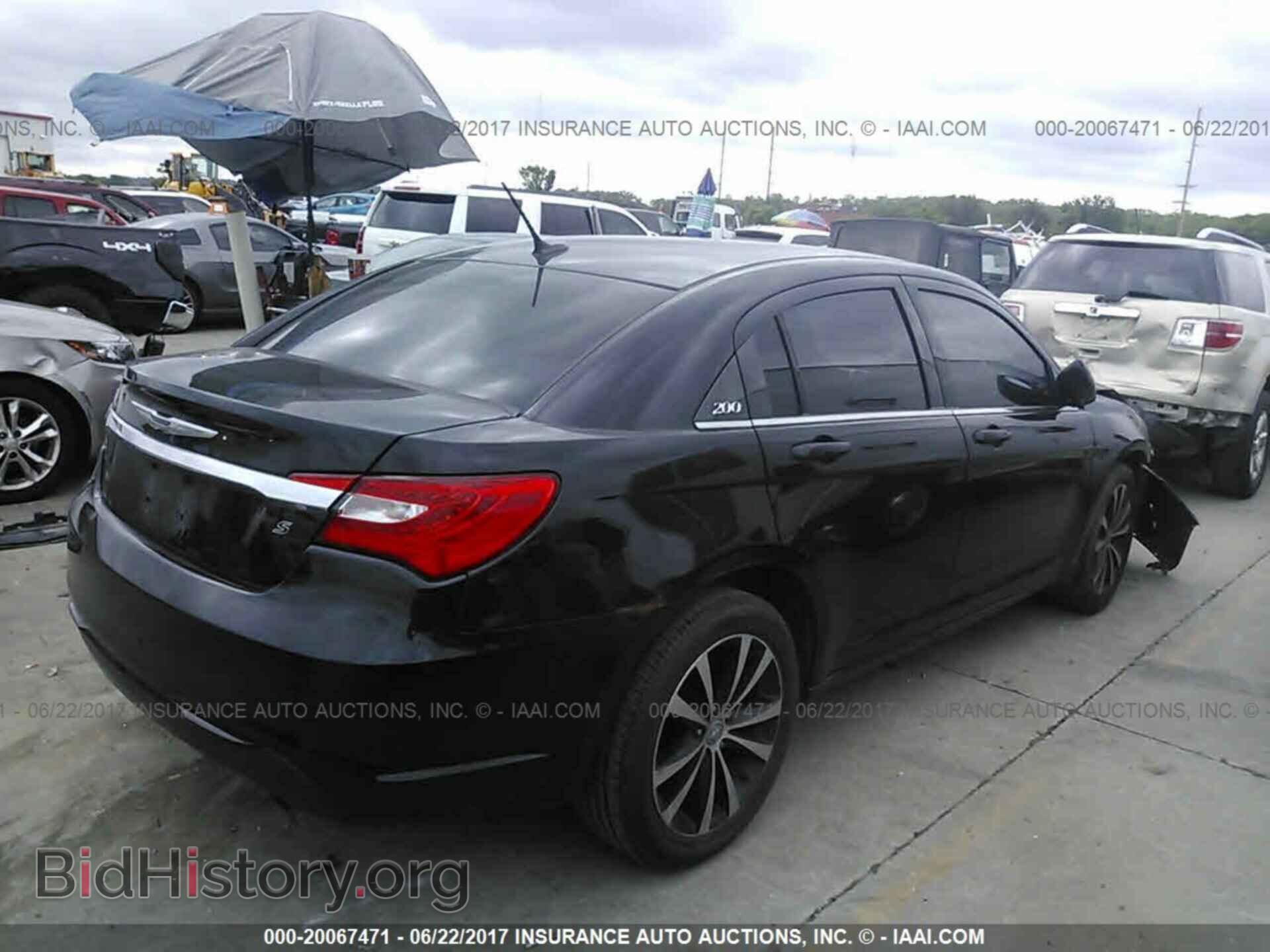 2013 Chrysler 200 - VIN: 1C3CCBBB3DN515232 - Photo 4