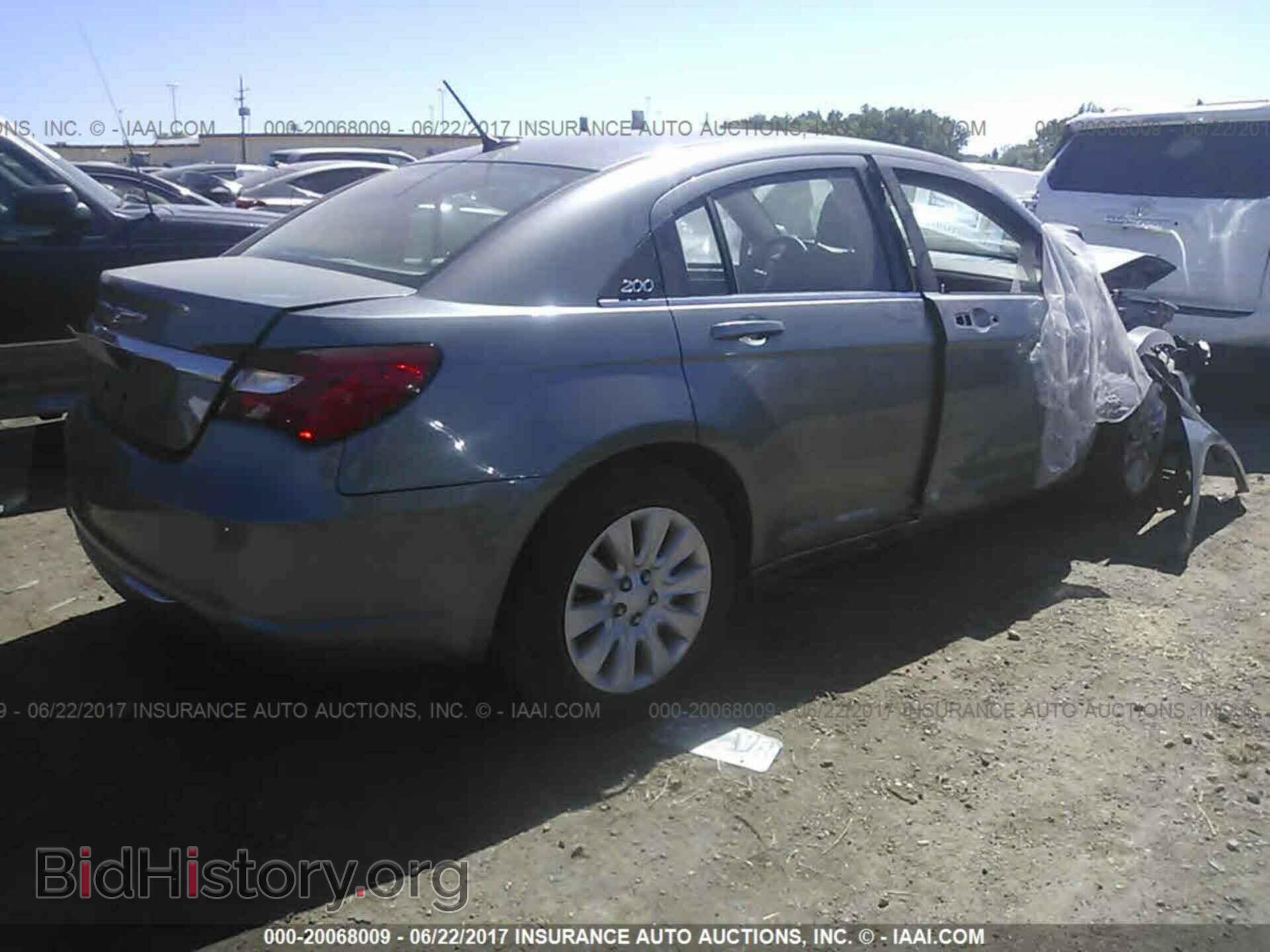 2013 Chrysler 200 - VIN: 1C3CCBAG1DN736714 - Photo 4