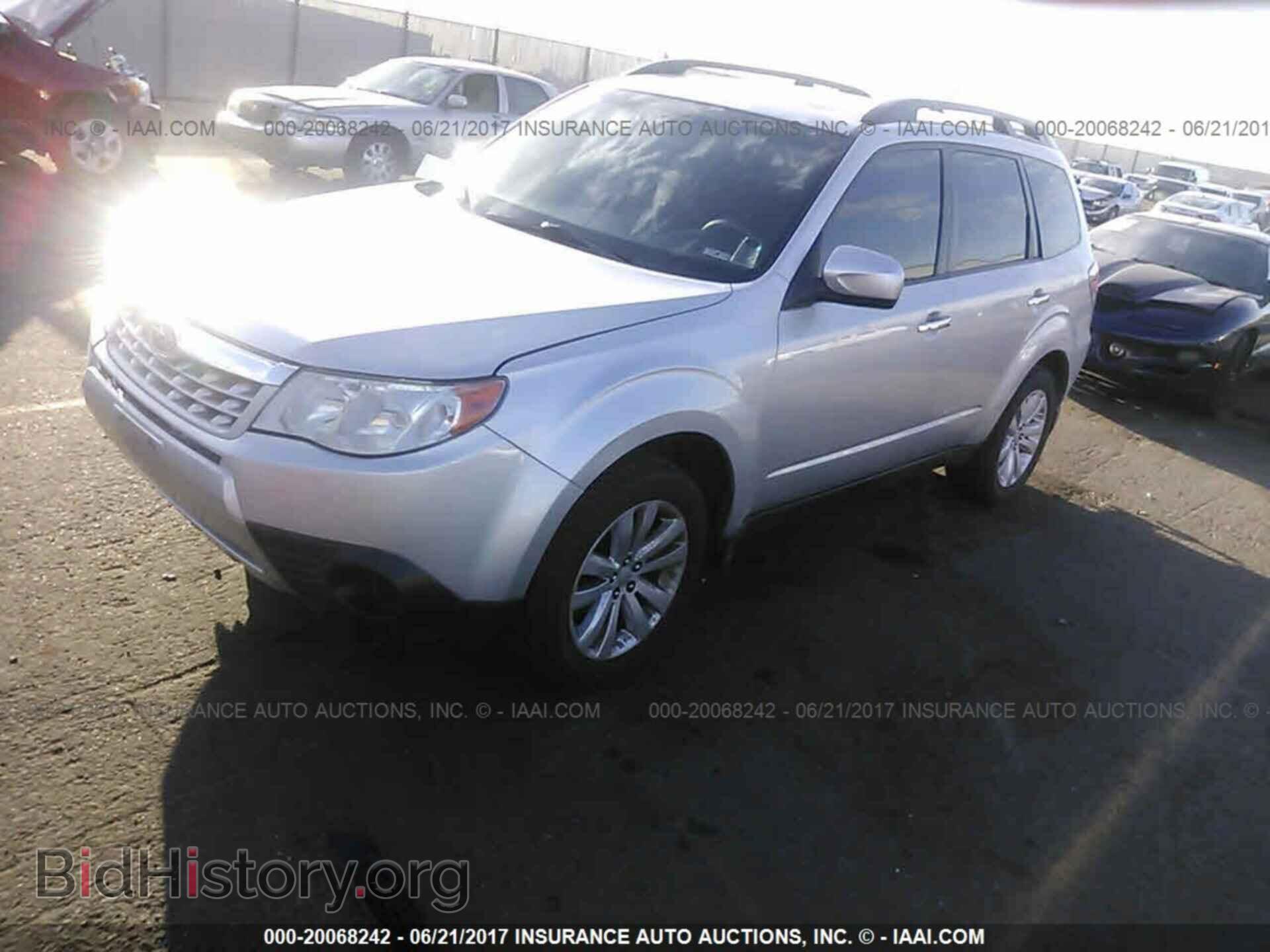2011 Subaru Forester - VIN: JF2SHBDC7BH715185 - Фото 2