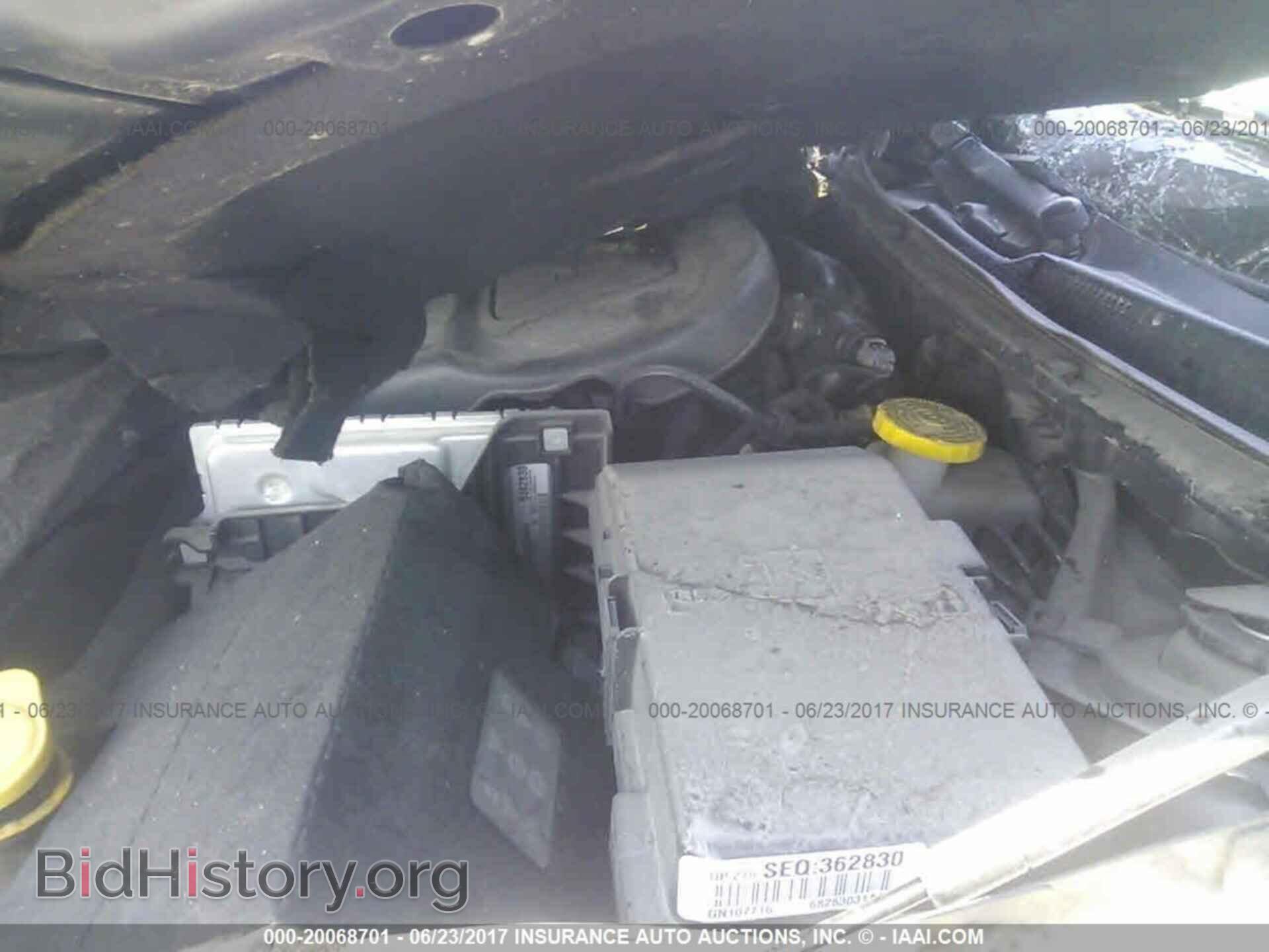 2016 Chrysler 200 - VIN: 1C3CCCAB7GN107716 - Фото 10