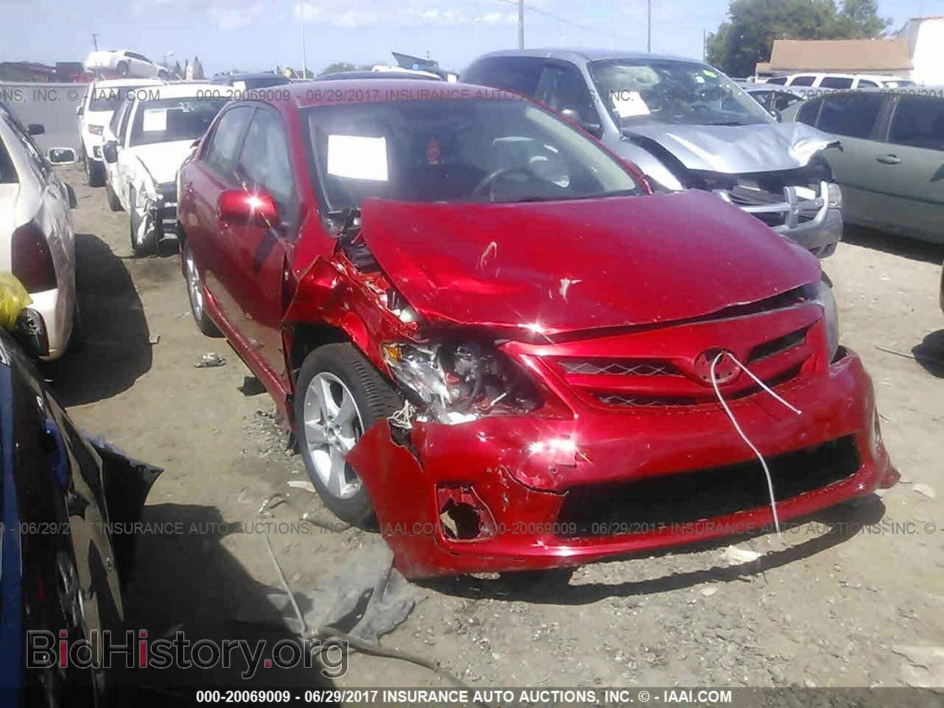 Photo 2T1BU4EE3BC643380 - Toyota Corolla 2011