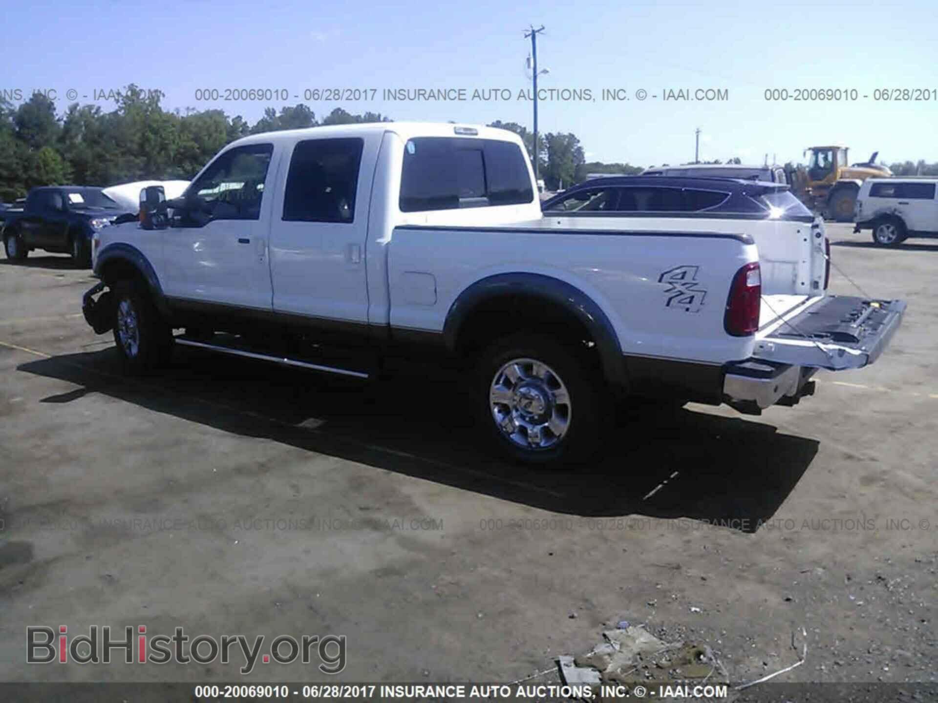 2015 Ford F250 - VIN: 1FT7W2B68FEC09105 - Фото 3