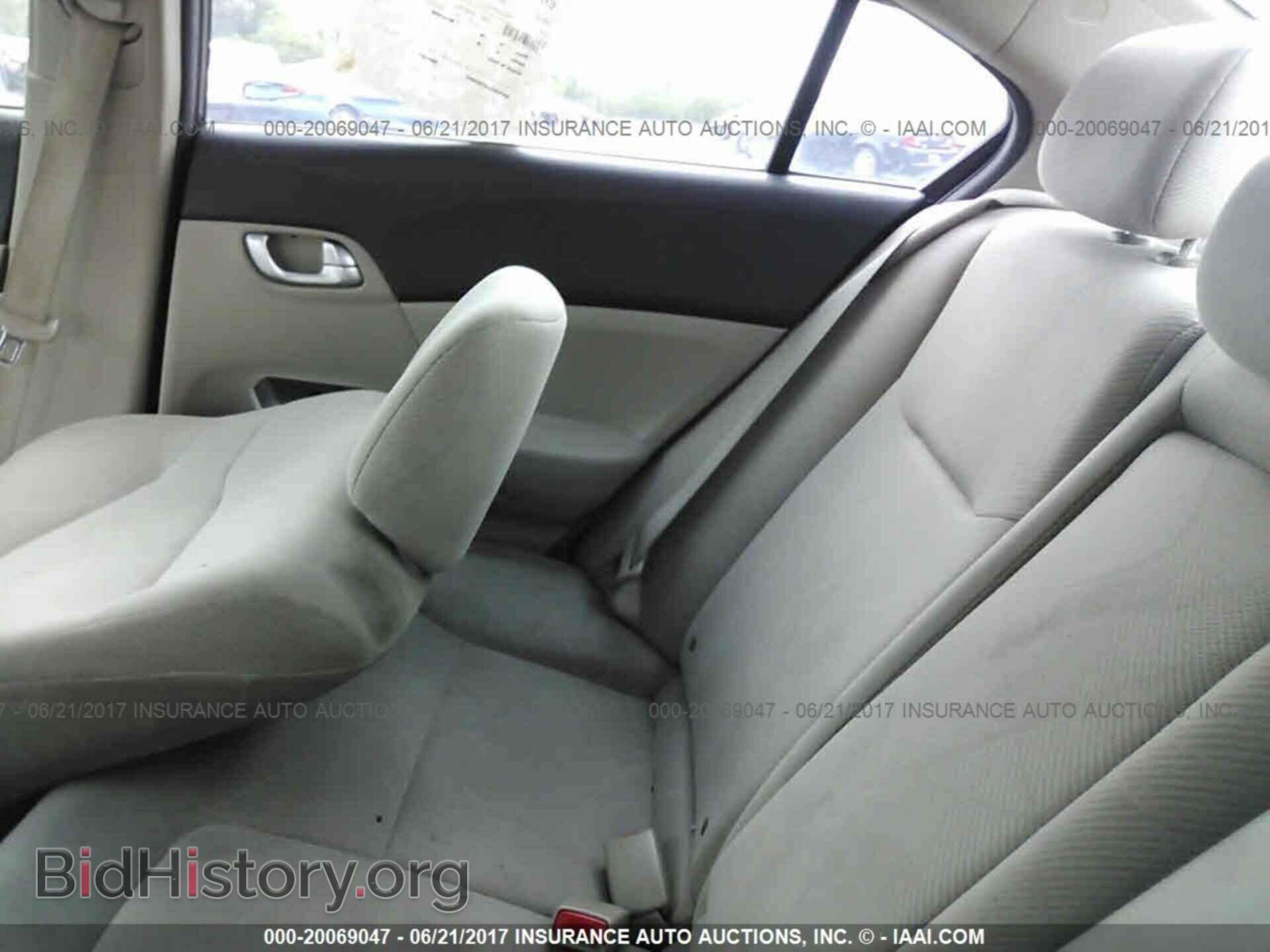 2012 Honda Civic - VIN: 19XFB2F85CE329026 - Photo 8