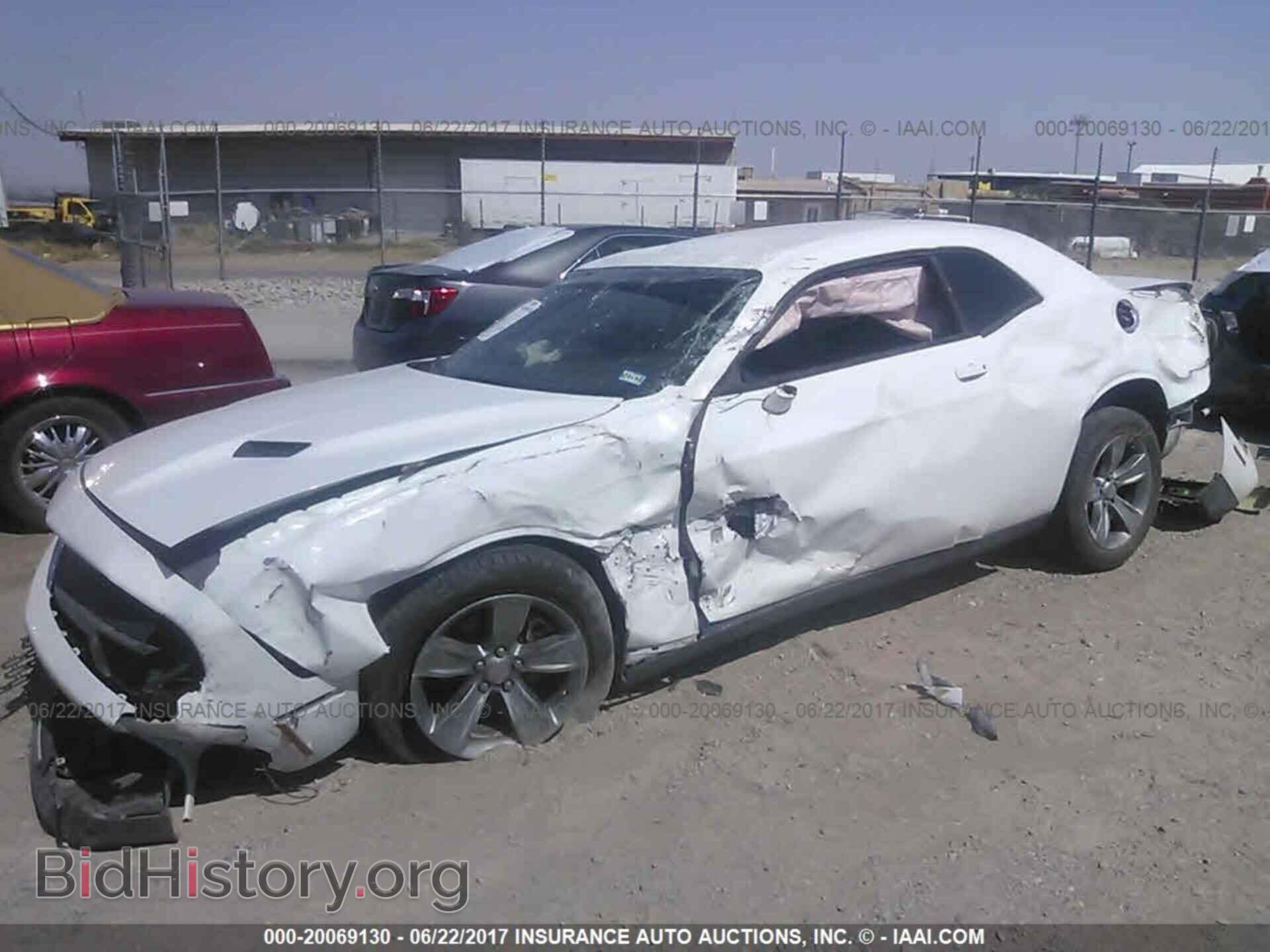 2015 Dodge Challenger - VIN: 2C3CDZAG2FH704033 - Фото 2