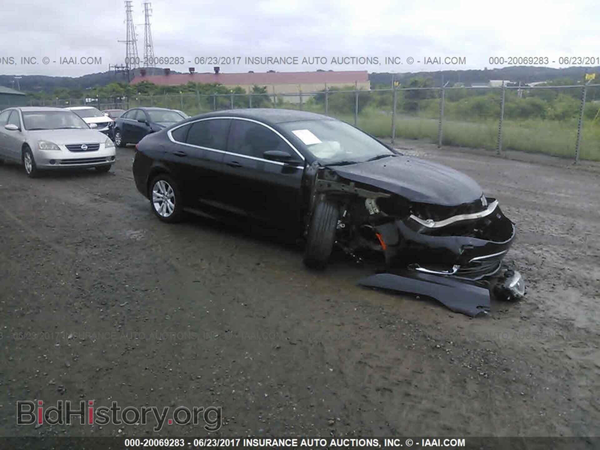 Photo 1C3CCCAB2FN675712 - Chrysler 200 2015