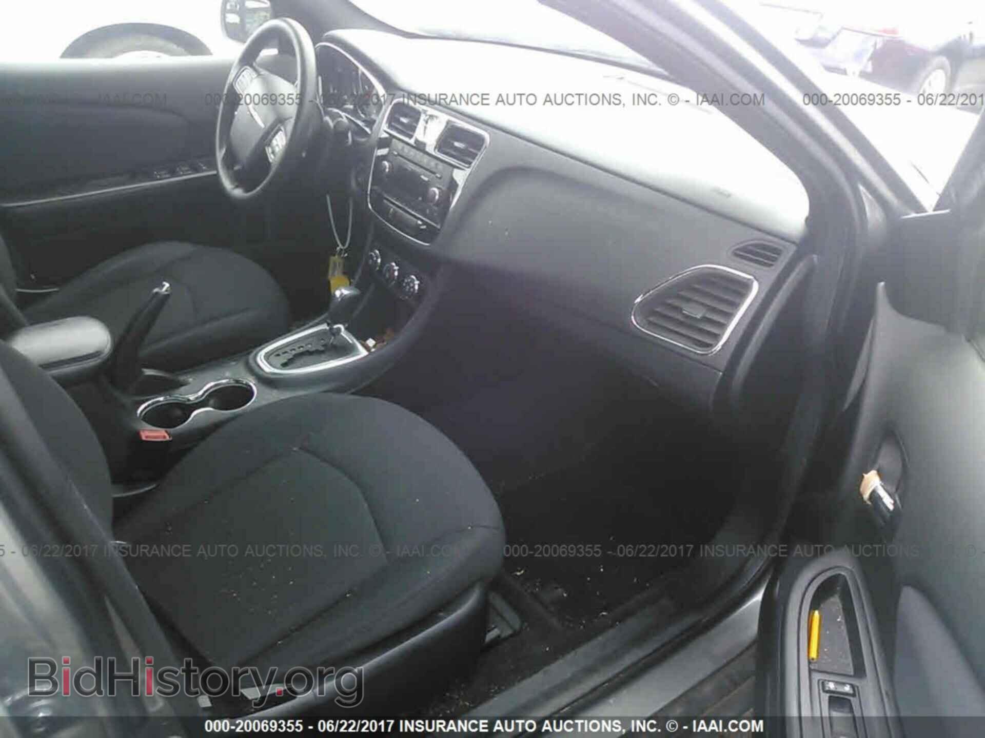 2012 Chrysler 200 - VIN: 1C3CCBAB9CN319084 - Photo 5