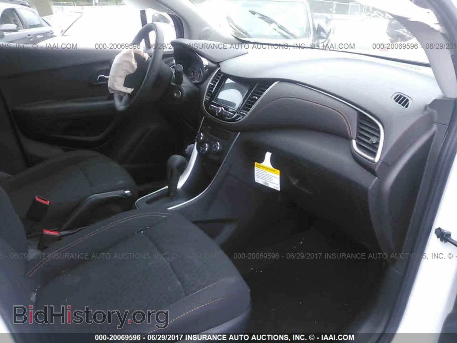 2017 Chevrolet Trax - VIN: 3GNCJKSB2HL249586 - Фото 5