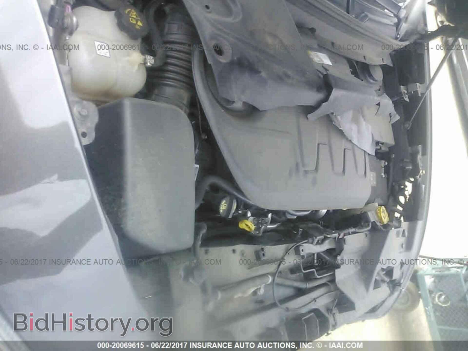 2015 Jeep Cherokee - VIN: 1C4PJMDS3FW682652 - Фото 10