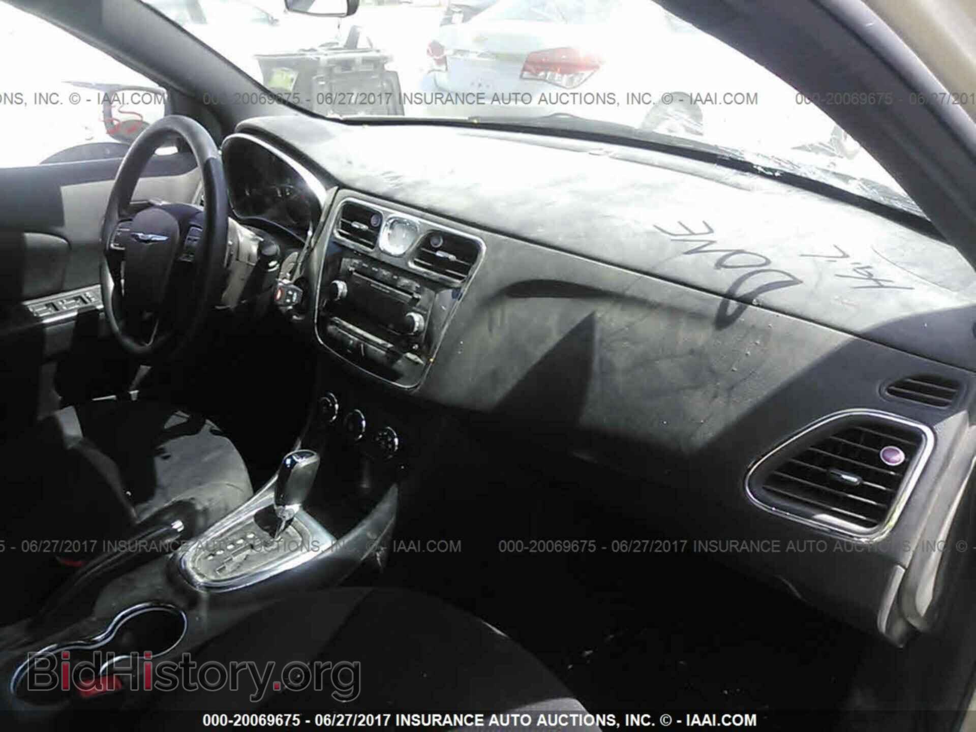 2014 Chrysler 200 - VIN: 1C3CCBAB7EN236045 - Фото 5