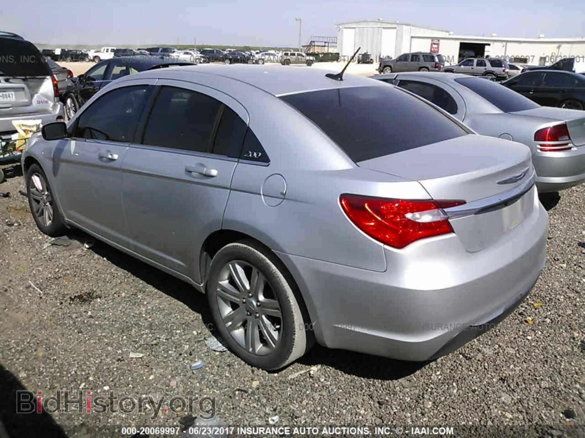 2012 Chrysler 200 - VIN: 1C3CCBAB5CN184296 - Photo 3