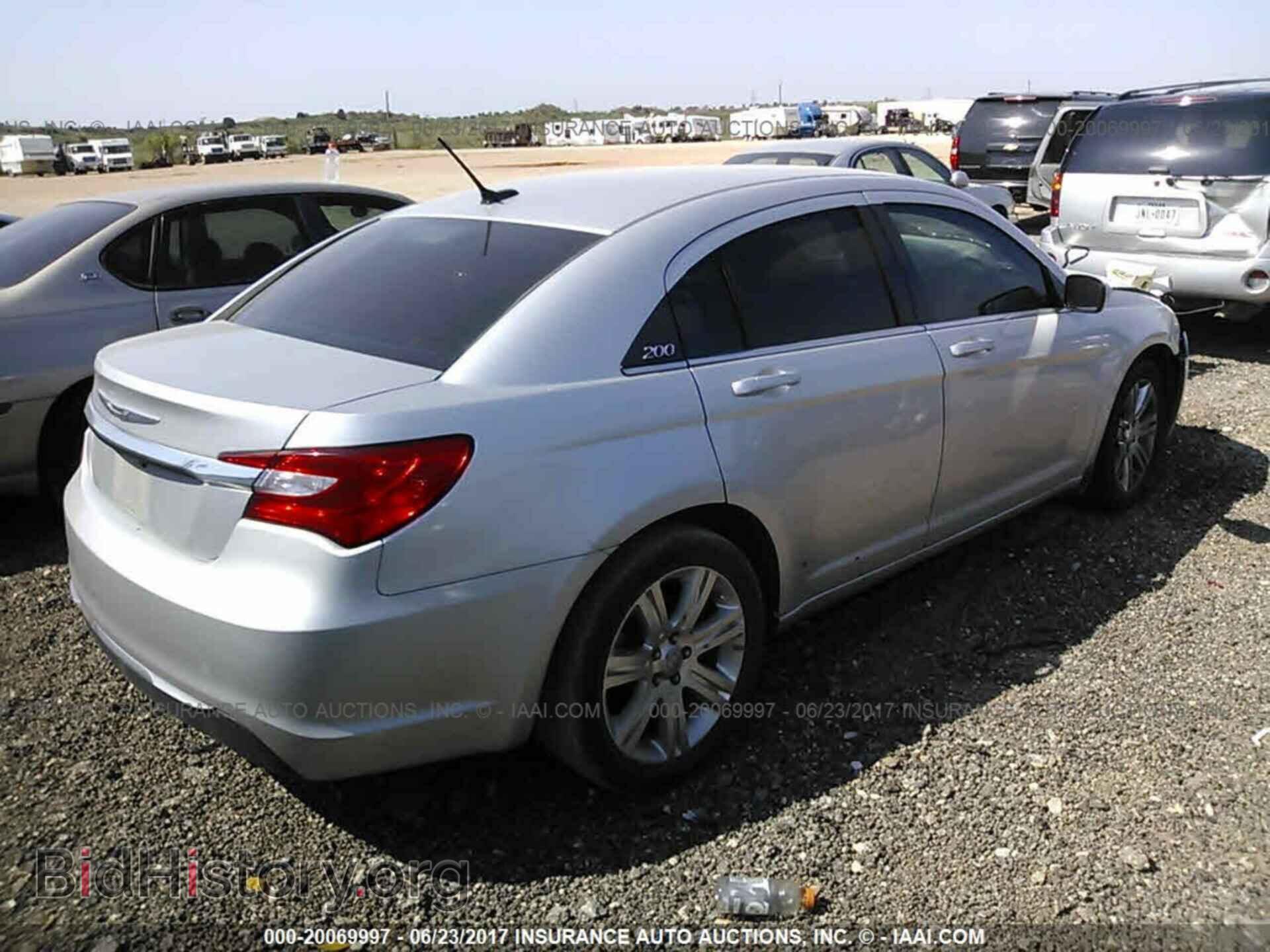 2012 Chrysler 200 - VIN: 1C3CCBAB5CN184296 - Photo 4