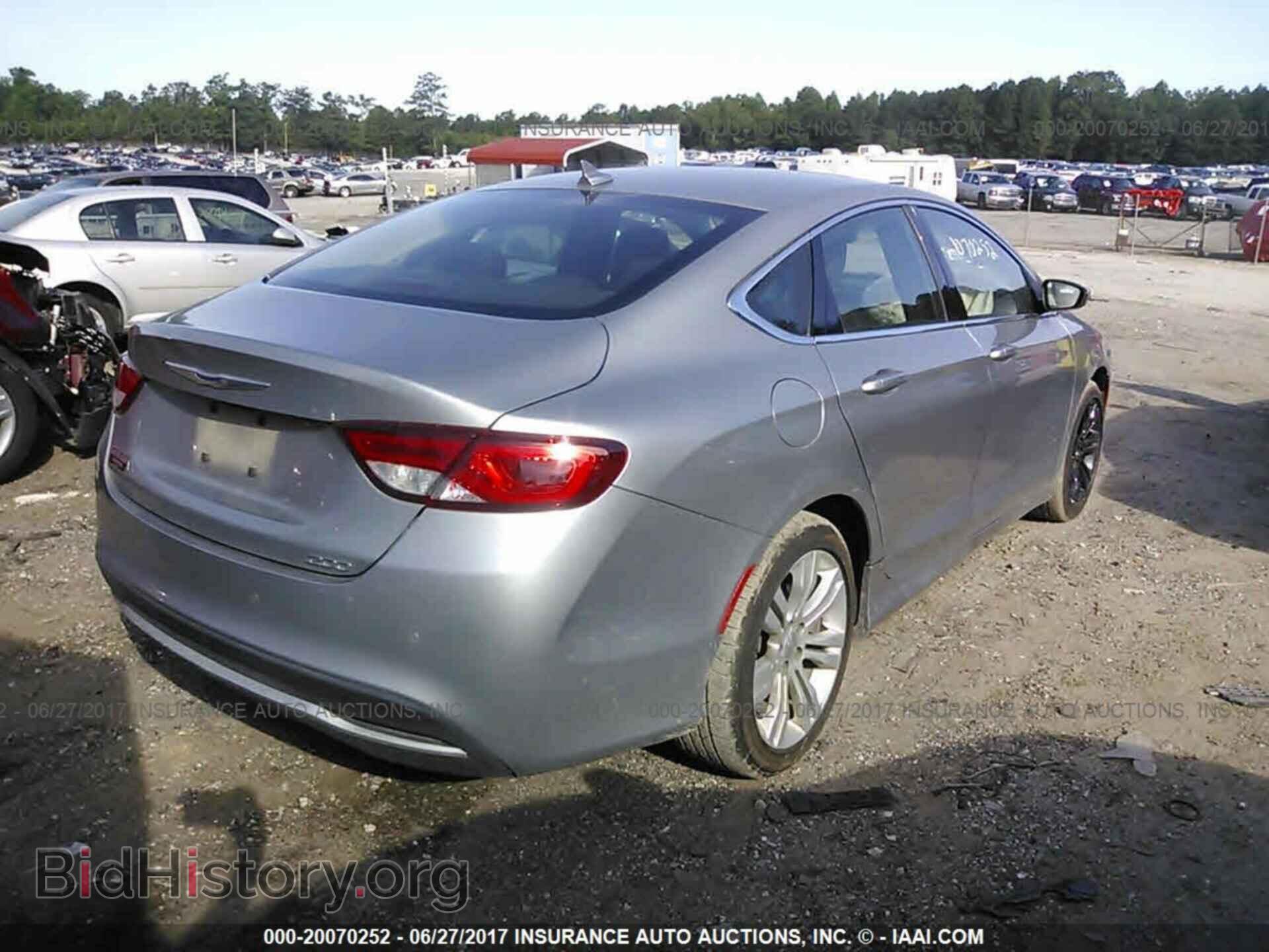 2015 Chrysler 200 - VIN: 1C3CCCABXFN755758 - Photo 4