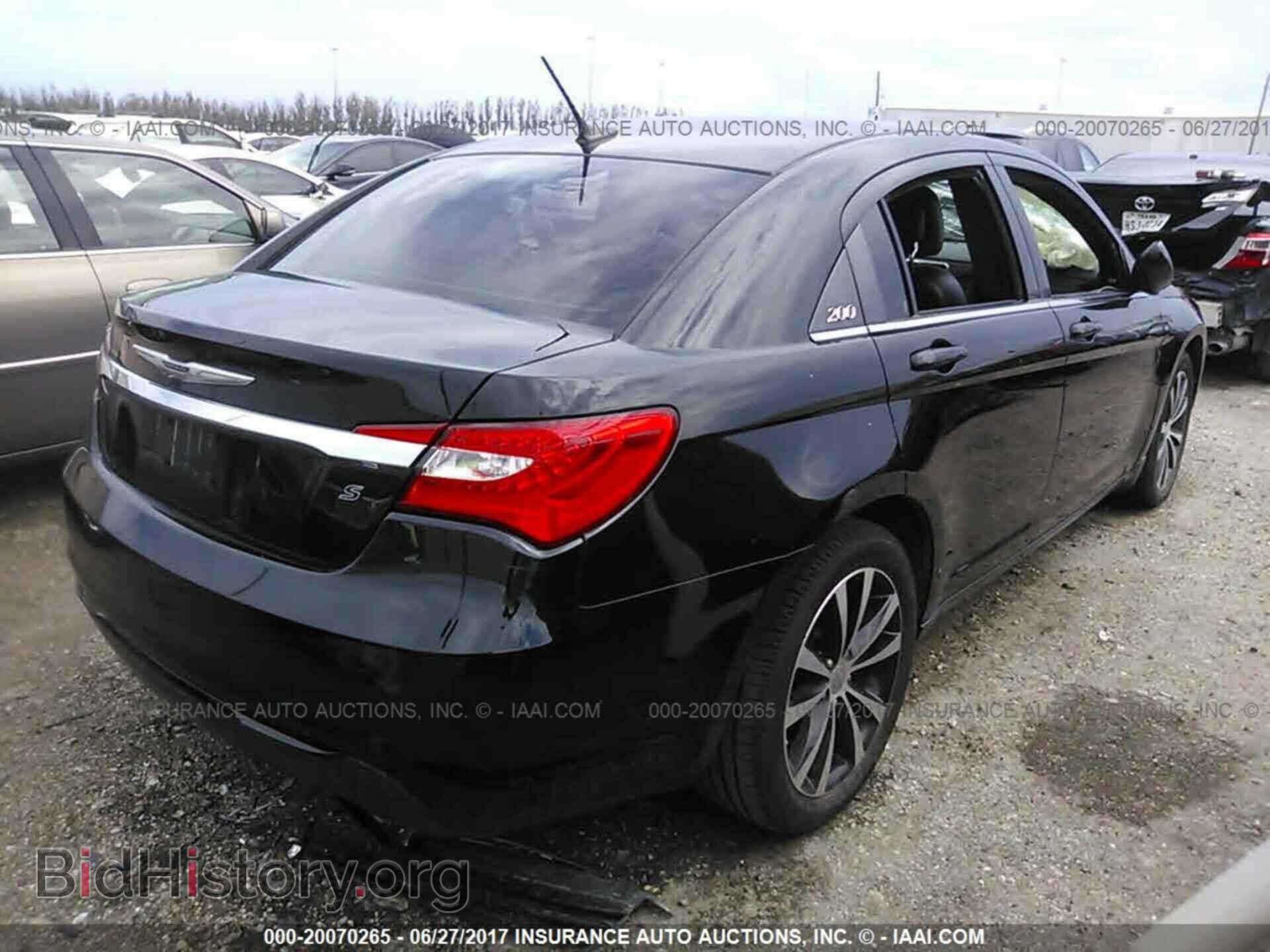 2013 Chrysler 200 - VIN: 1C3CCBCG8DN504687 - Photo 4