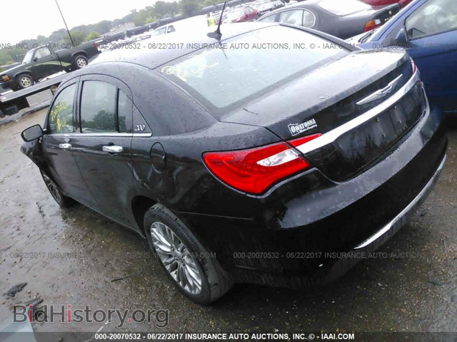 2011 Chrysler 200 - VIN: 1C3BC2FB1BN605045 - Photo 3