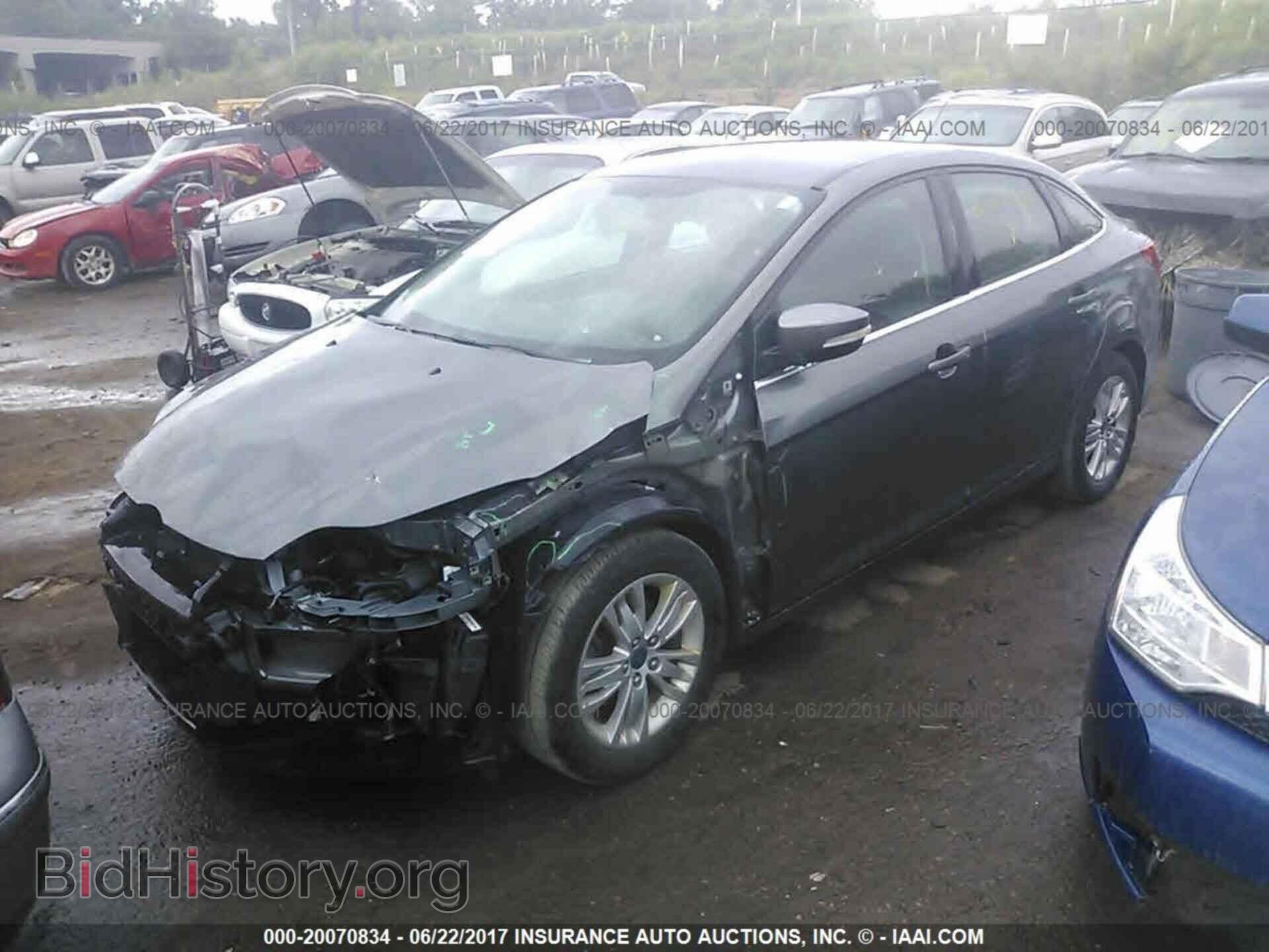 2012 Ford Focus - VIN: 1FAHP3H29CL452799 - Photo 2
