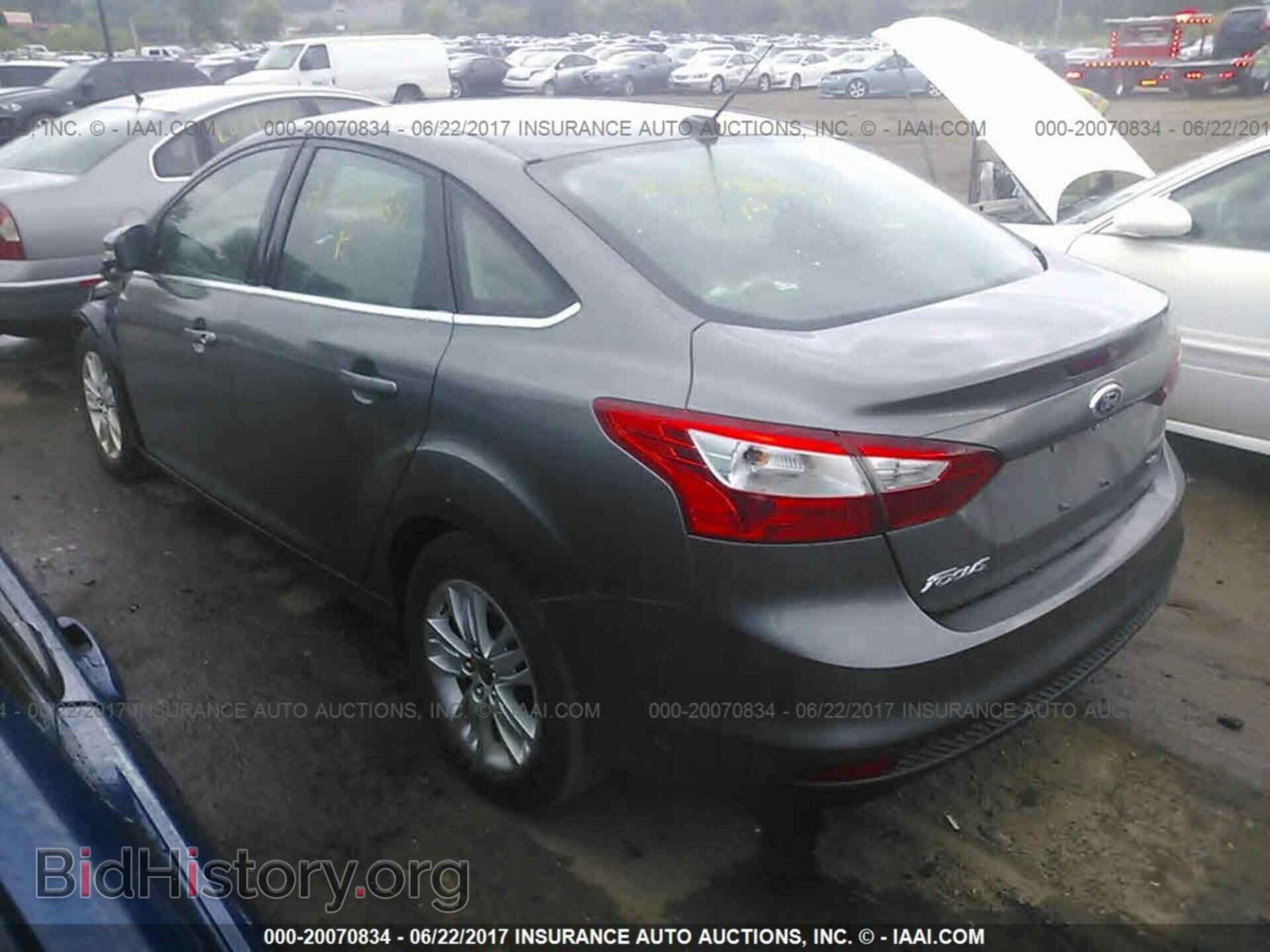 2012 Ford Focus - VIN: 1FAHP3H29CL452799 - Photo 3