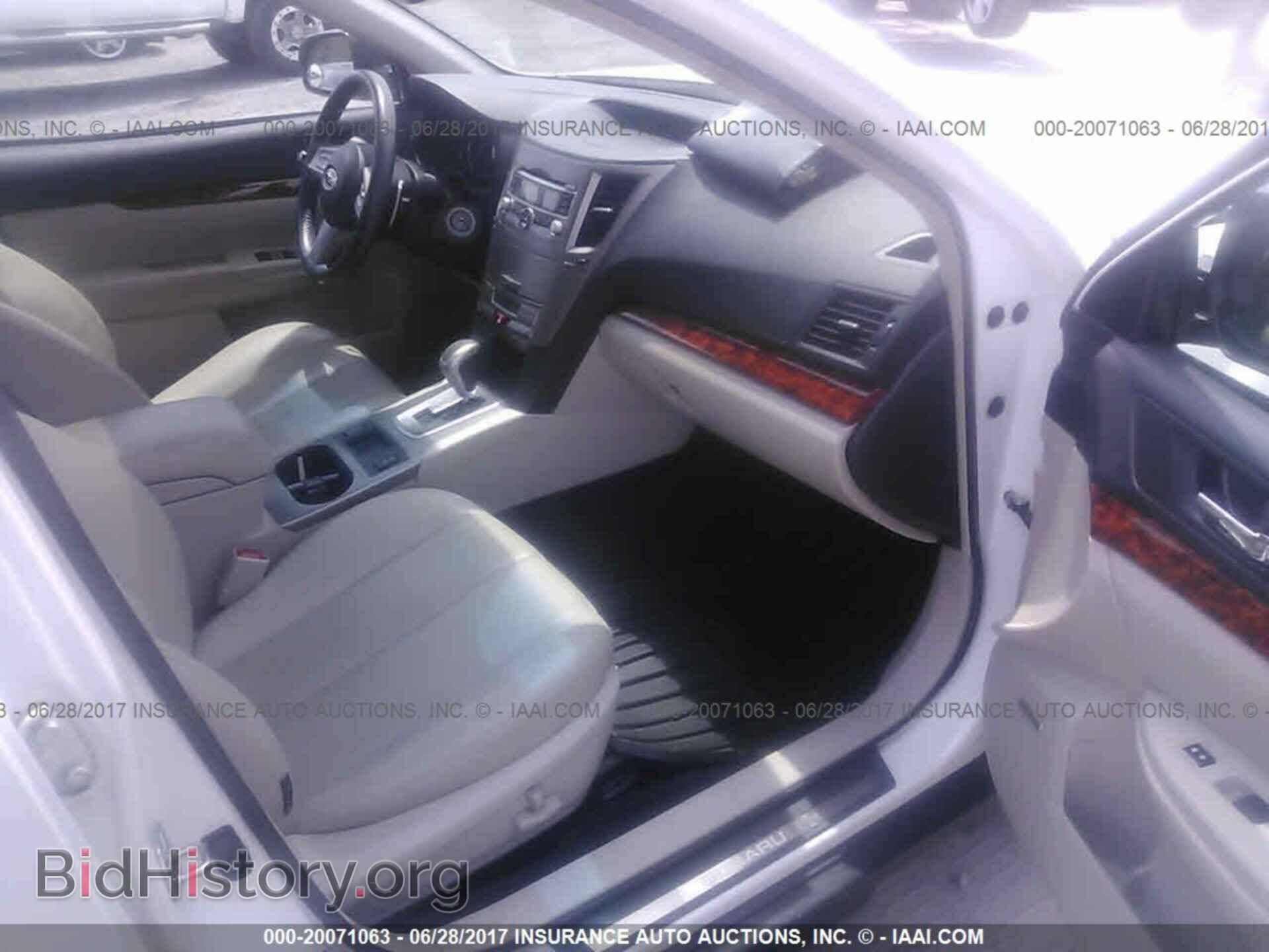 2011 Subaru Outback - VIN: 4S4BRCKC7B3380023 - Фото 5