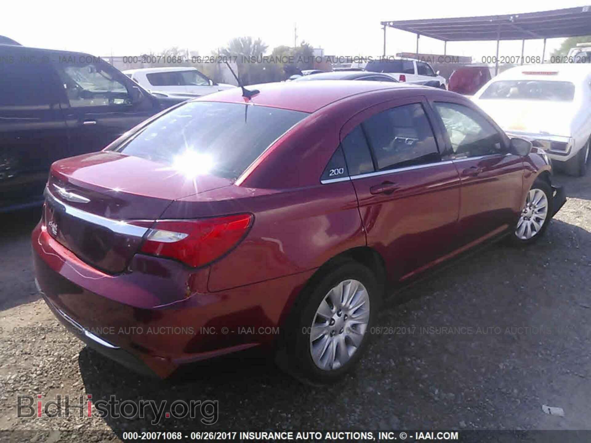 2014 Chrysler 200 - VIN: 1C3CCBAB2EN141666 - Photo 4