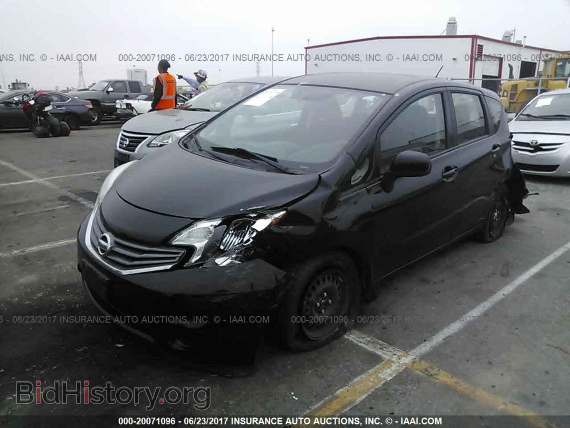 2014 Nissan Versa note - VIN: 3N1CE2CP2EL426014 - Photo 2