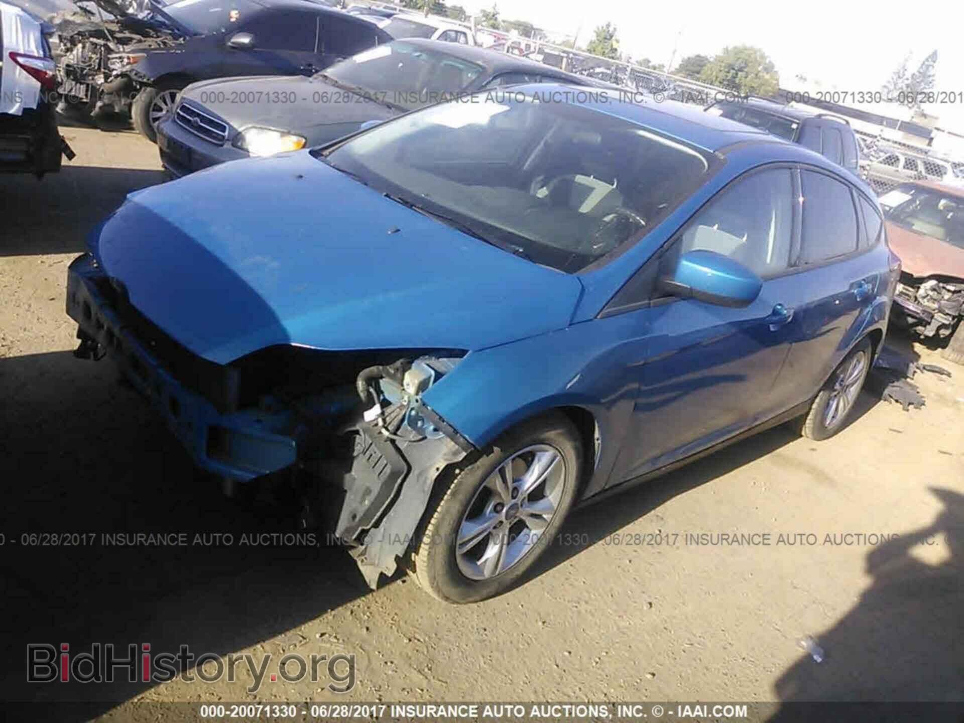 2012 Ford Focus - VIN: 1FAHP3K22CL155558 - Photo 2