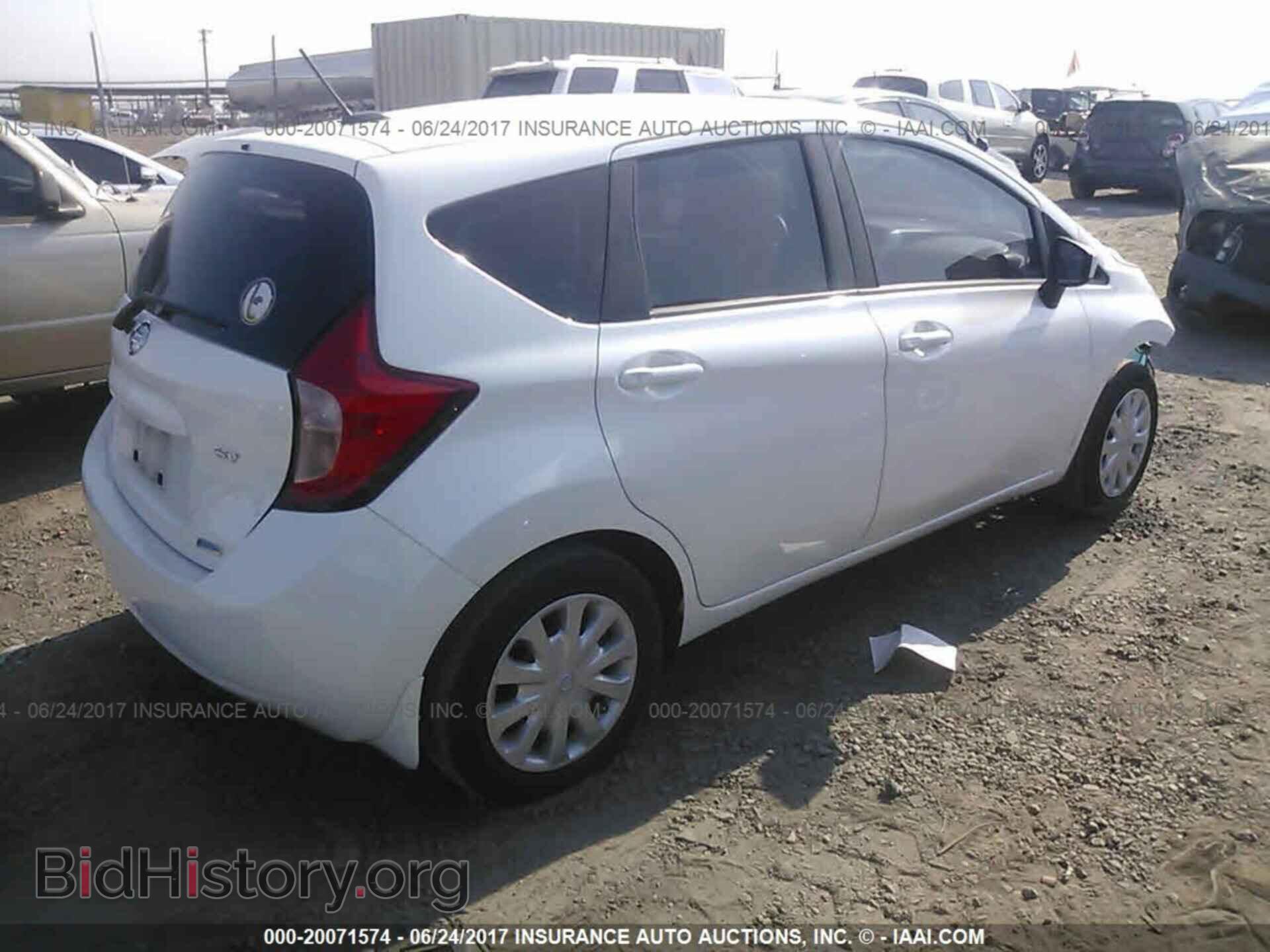 2016 Nissan Versa note - VIN: 3N1CE2CP4GL371780 - Фото 4