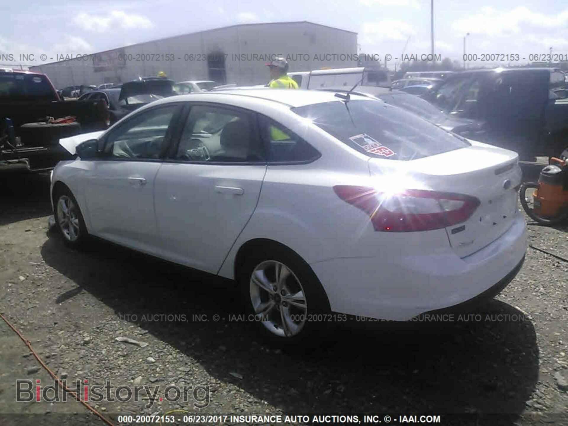 2014 Ford Focus - VIN: 1FADP3F20EL277654 - Photo 3