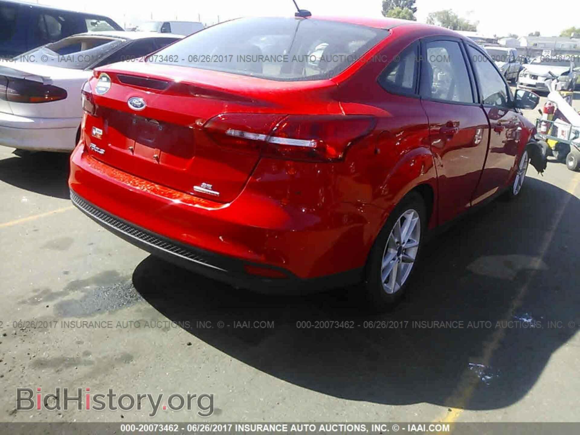 2016 Ford Focus - VIN: 1FADP3F20GL208675 - Photo 4