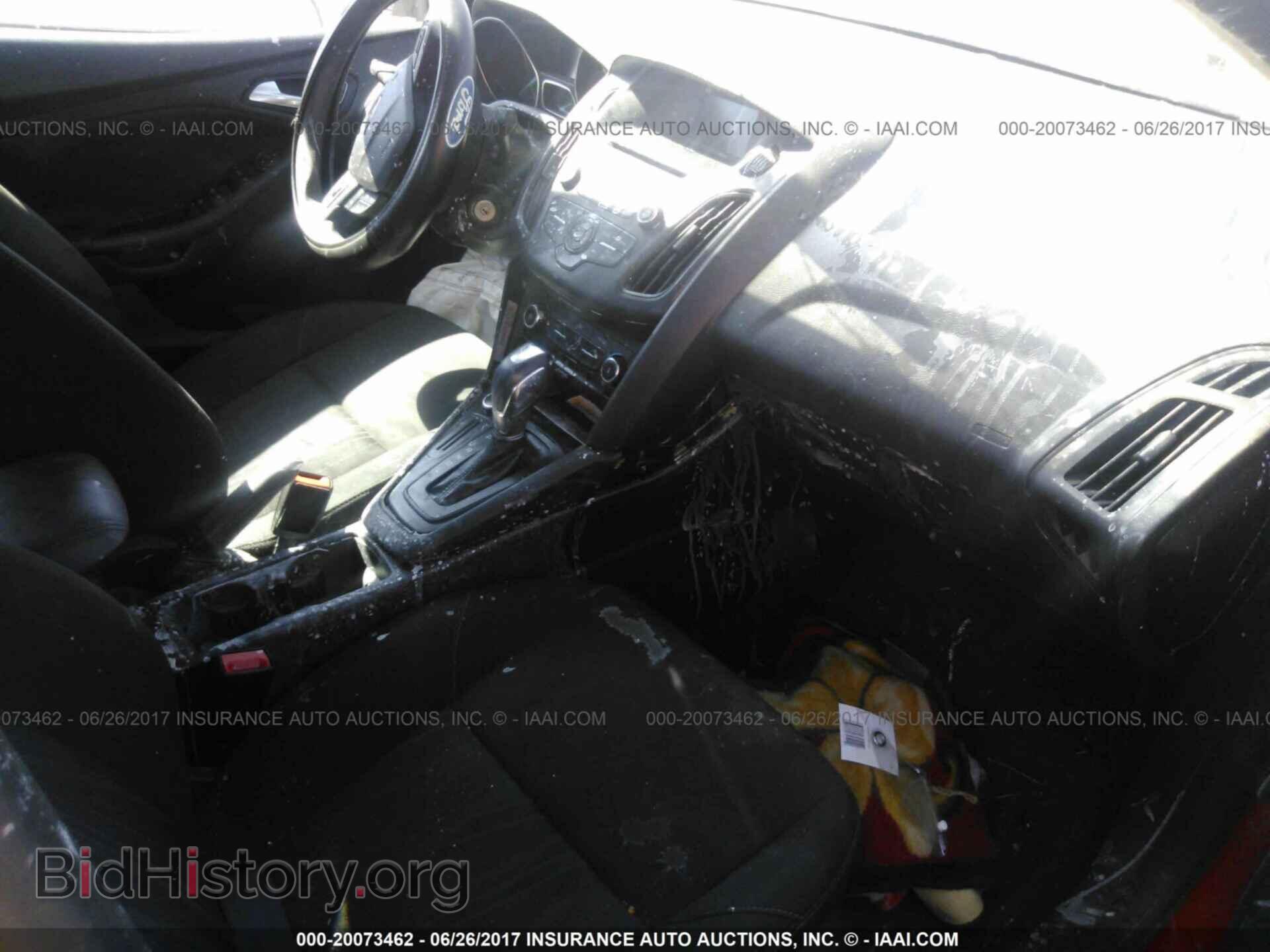2016 Ford Focus - VIN: 1FADP3F20GL208675 - Photo 5