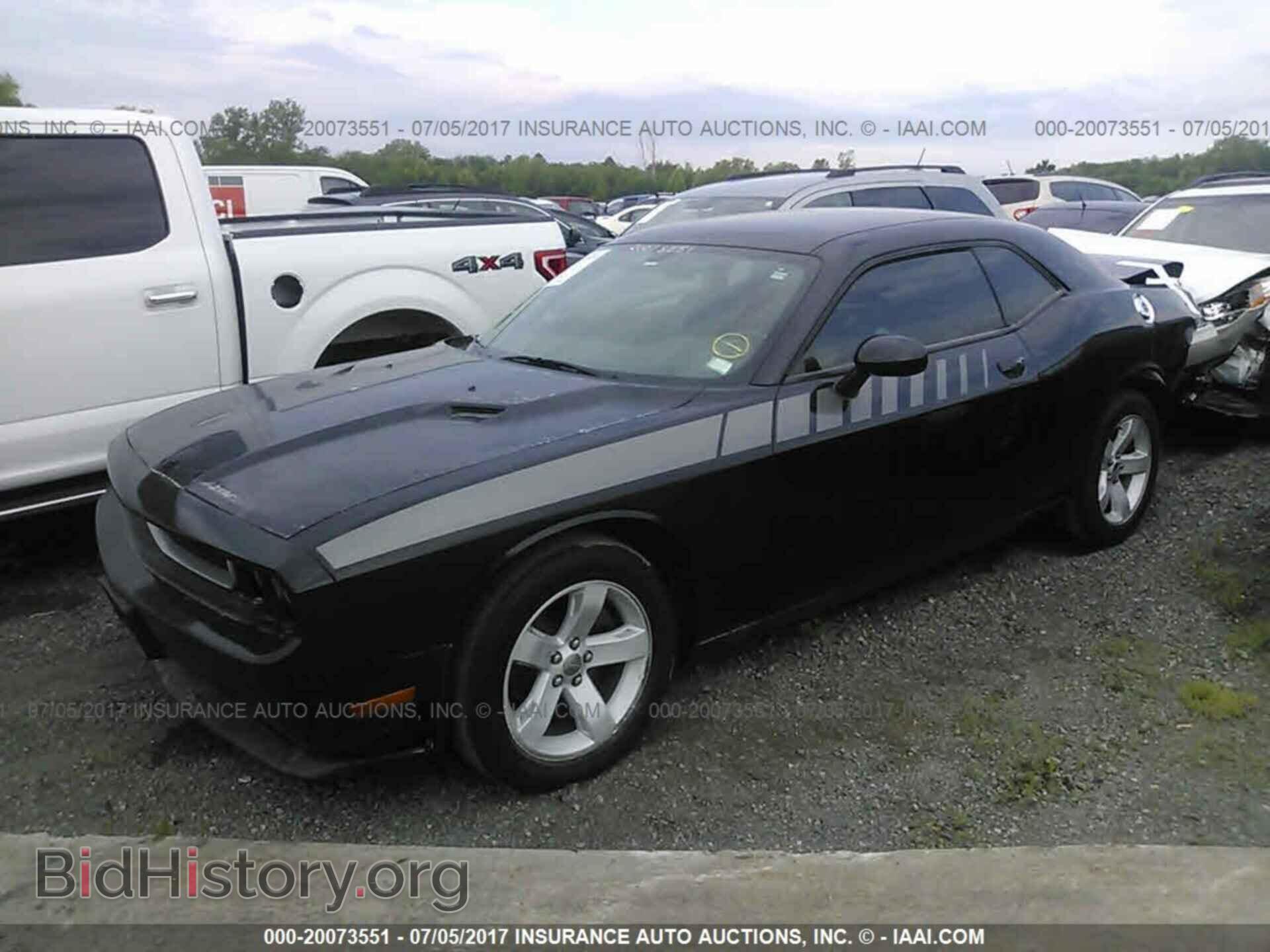 2014 Dodge Challenger - VIN: 2C3CDYAGXEH292596 - Фото 2