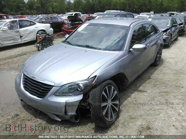 2014 Chrysler 200 - VIN: 1C3CCBBB2EN185049 - Photo 2