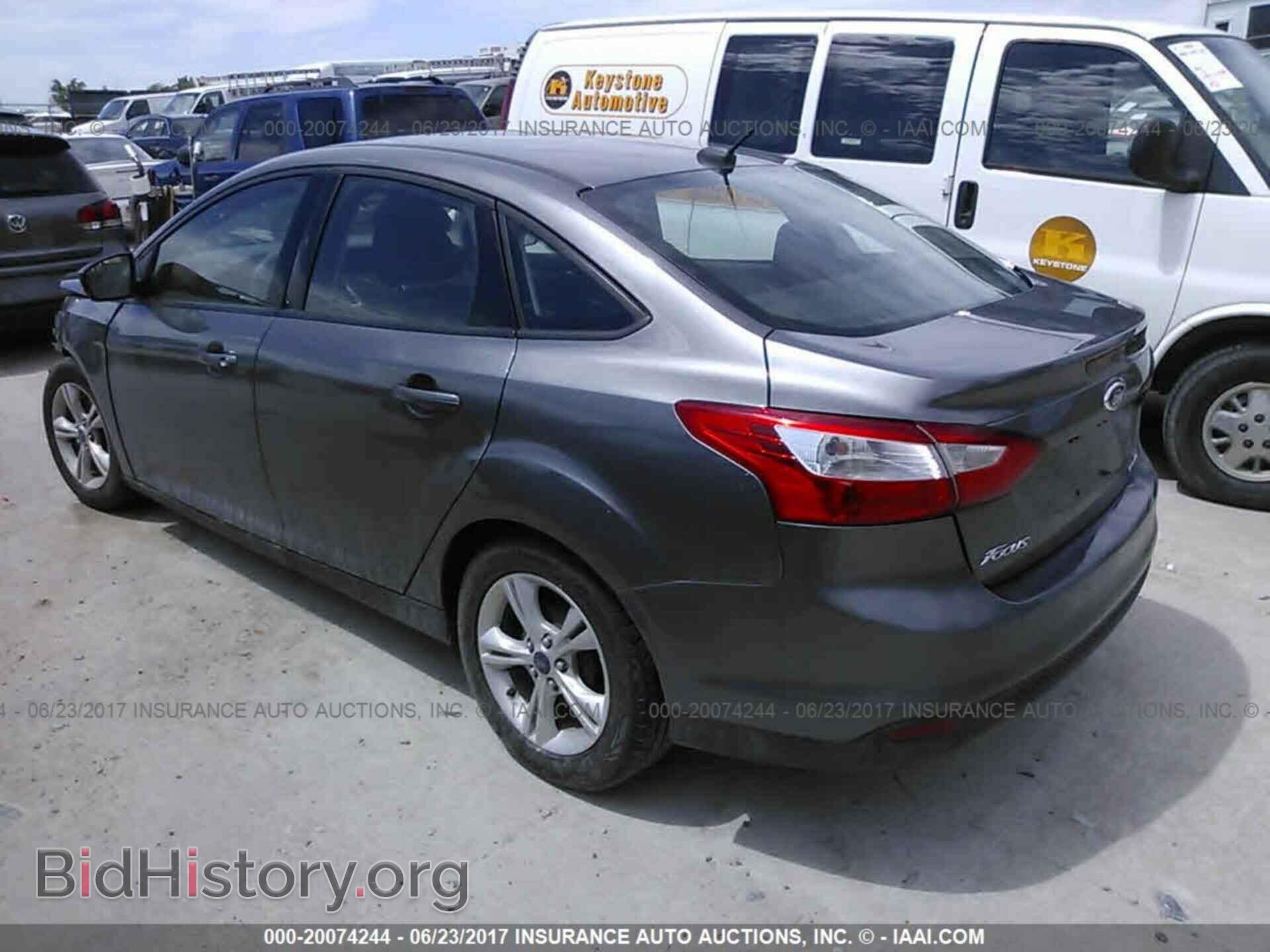 2014 Ford Focus - VIN: 1FADP3F25EL322748 - Photo 3