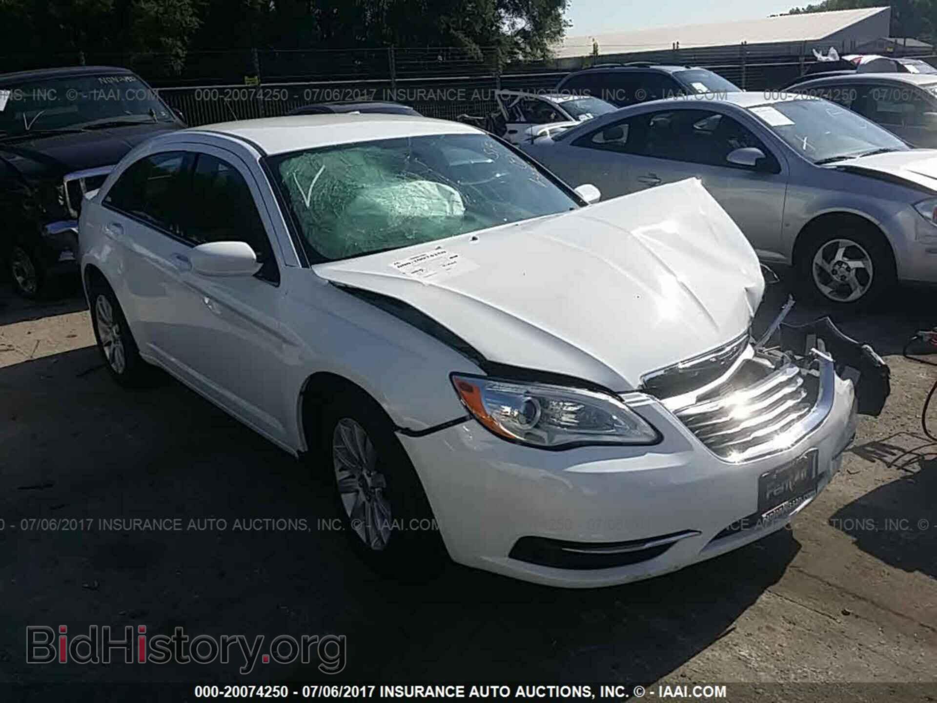 Фотография 1C3CCBBB2DN567774 - Chrysler 200 2013