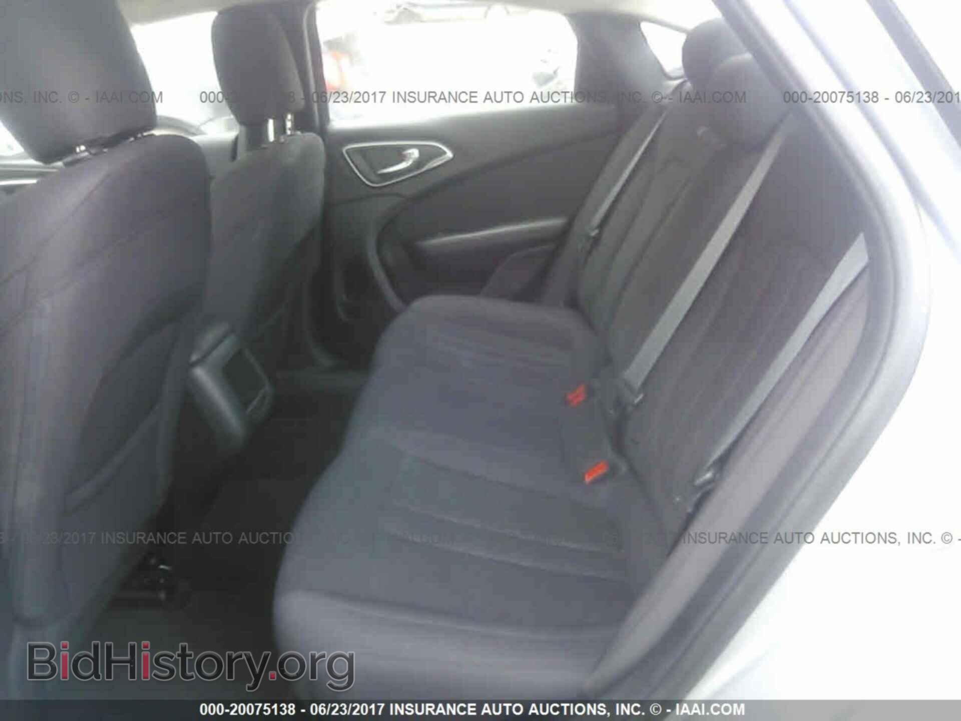 2015 Chrysler 200 - VIN: 1C3CCCAB1FN534128 - Photo 8