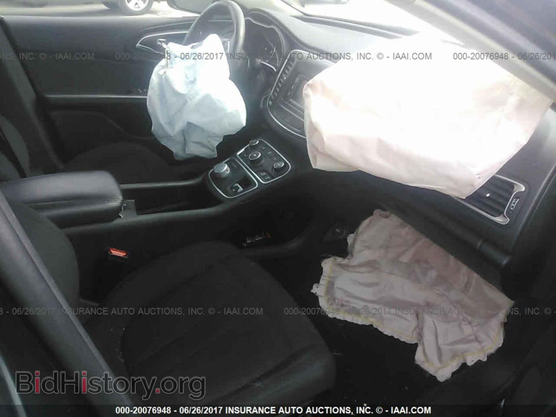 2015 Chrysler 200 - VIN: 1C3CCCAB4FN612160 - Photo 5