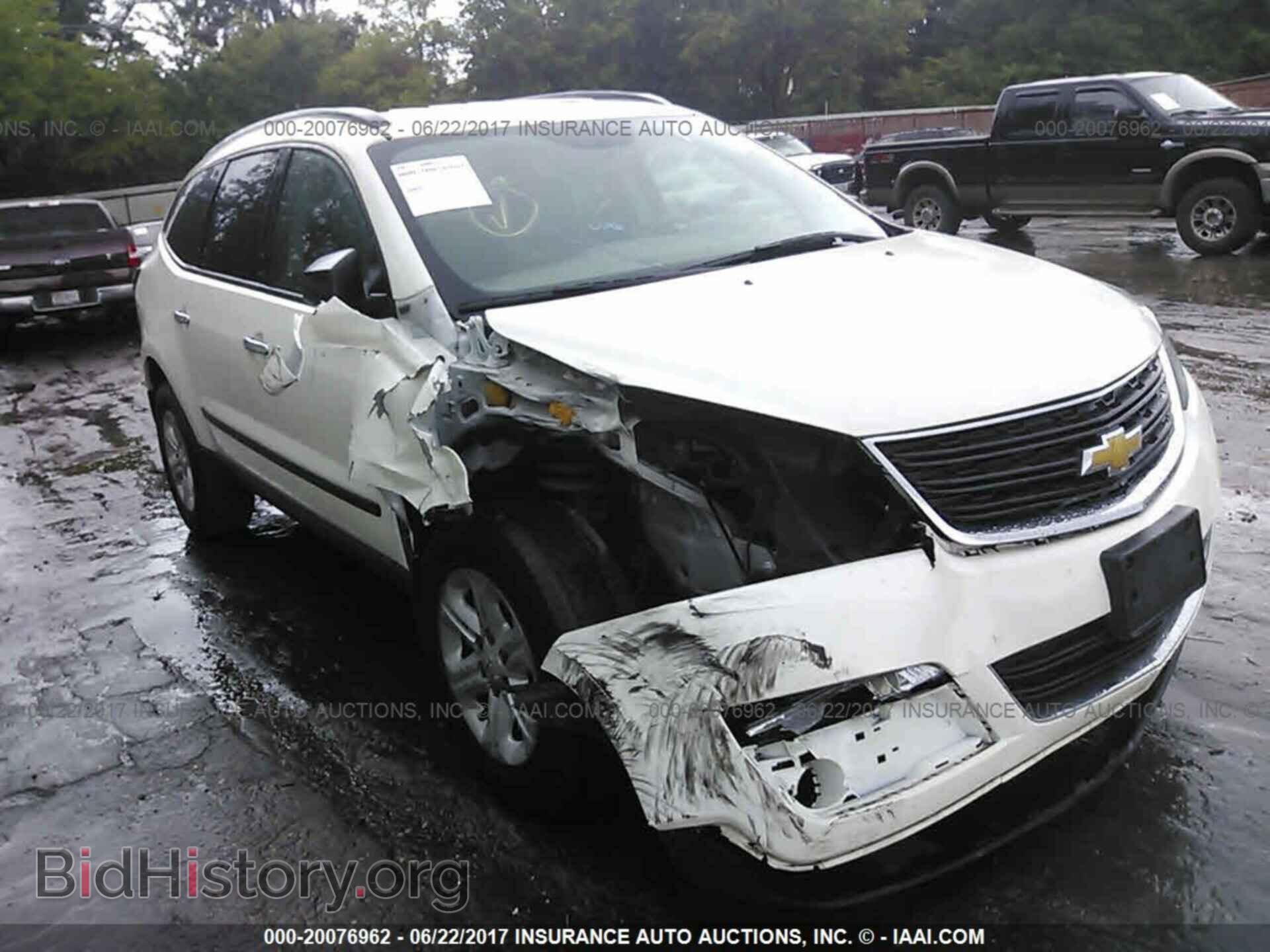 Photo 1GNKRFED5EJ330013 - Chevrolet Traverse 2014