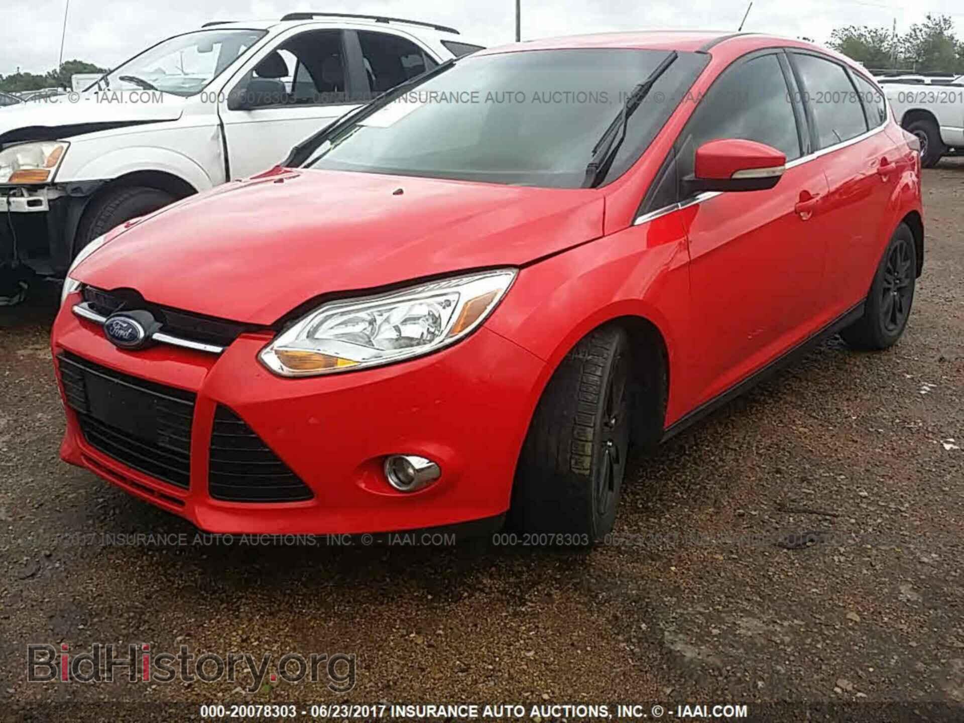 2012 Ford Focus - VIN: 1FAHP3M22CL317458 - Photo 2
