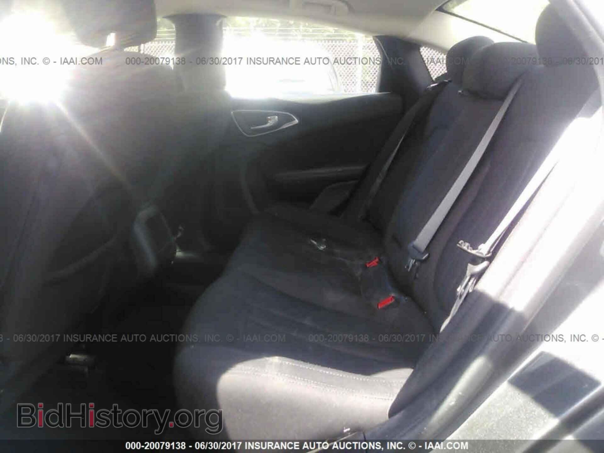2015 Chrysler 200 - VIN: 1C3CCCAB1FN692694 - Photo 8