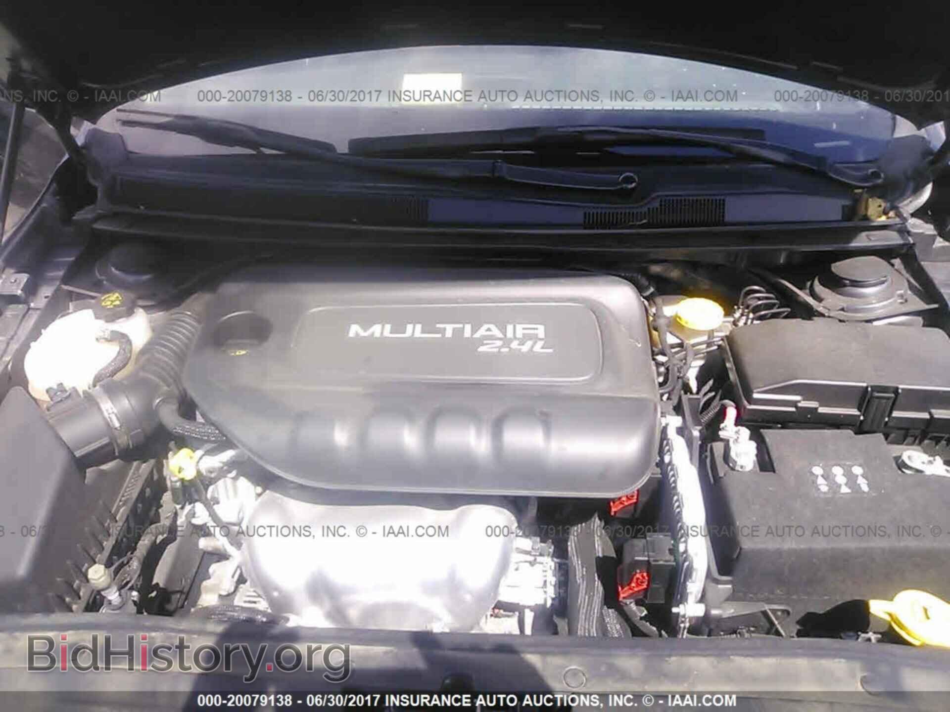 2015 Chrysler 200 - VIN: 1C3CCCAB1FN692694 - Photo 10