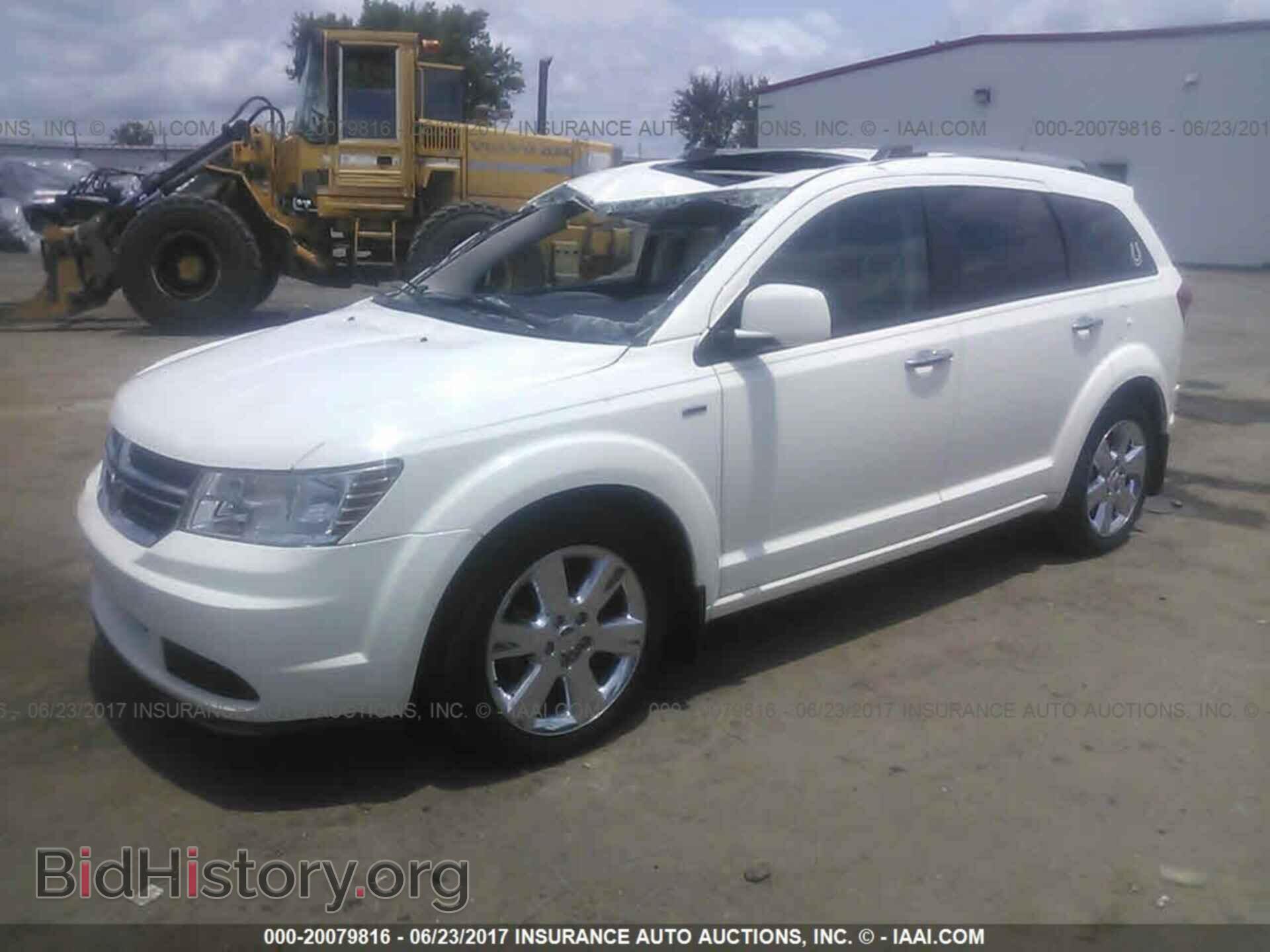 2011 Dodge Journey - VIN: 3D4PH9FG9BT506130 - Photo 2